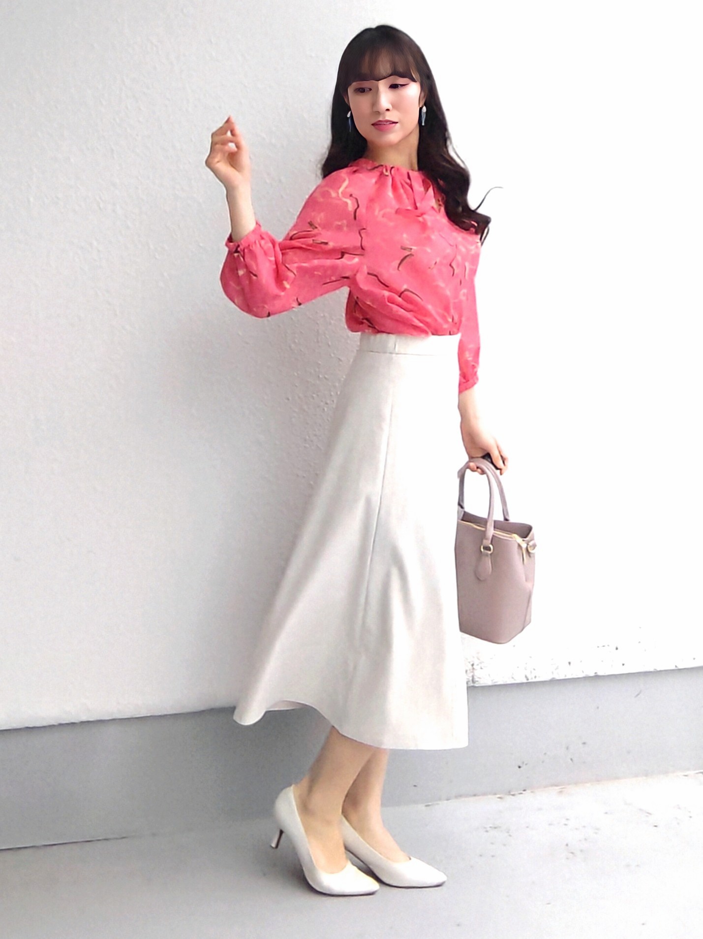 keinaさんの「SunaUna｜【手洗い可/通勤服】シアーローン花柄ブラウス」を使ったコーディネート