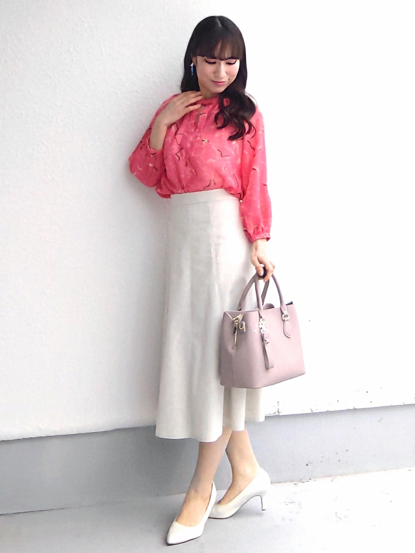 keinaさんの「SunaUna｜【手洗い可/通勤服】シアーローン花柄ブラウス」を使ったコーディネート