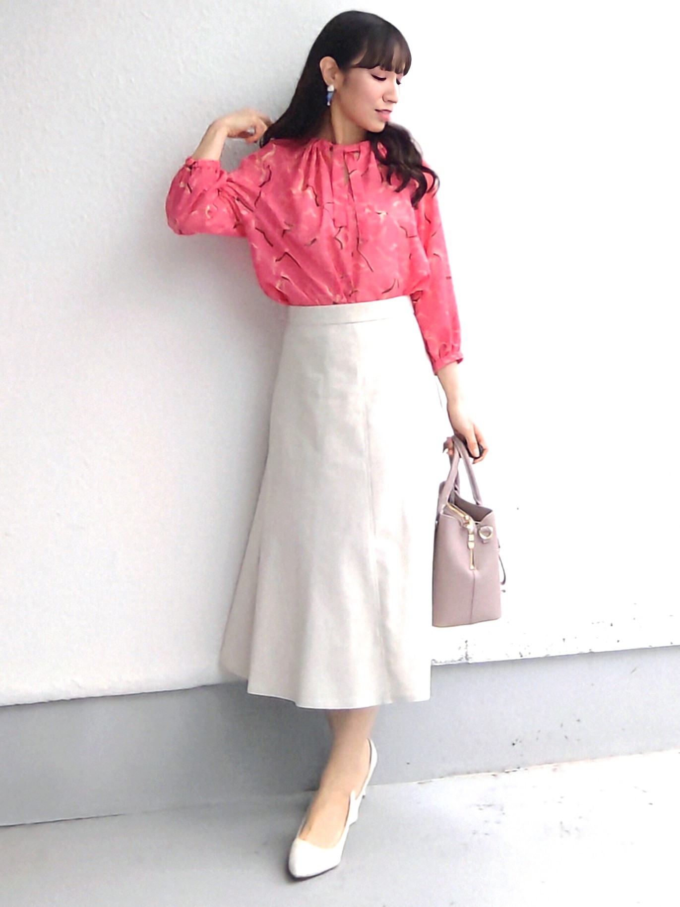 keinaさんの「SunaUna｜【手洗い可/通勤服】シアーローン花柄ブラウス」を使ったコーディネート