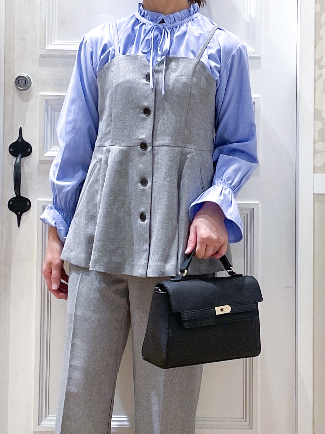 Naoさんの「grove｜【貴島明日香さん着用・カセット服】リネンライク ペプラムビスチェ」を使ったコーディネート