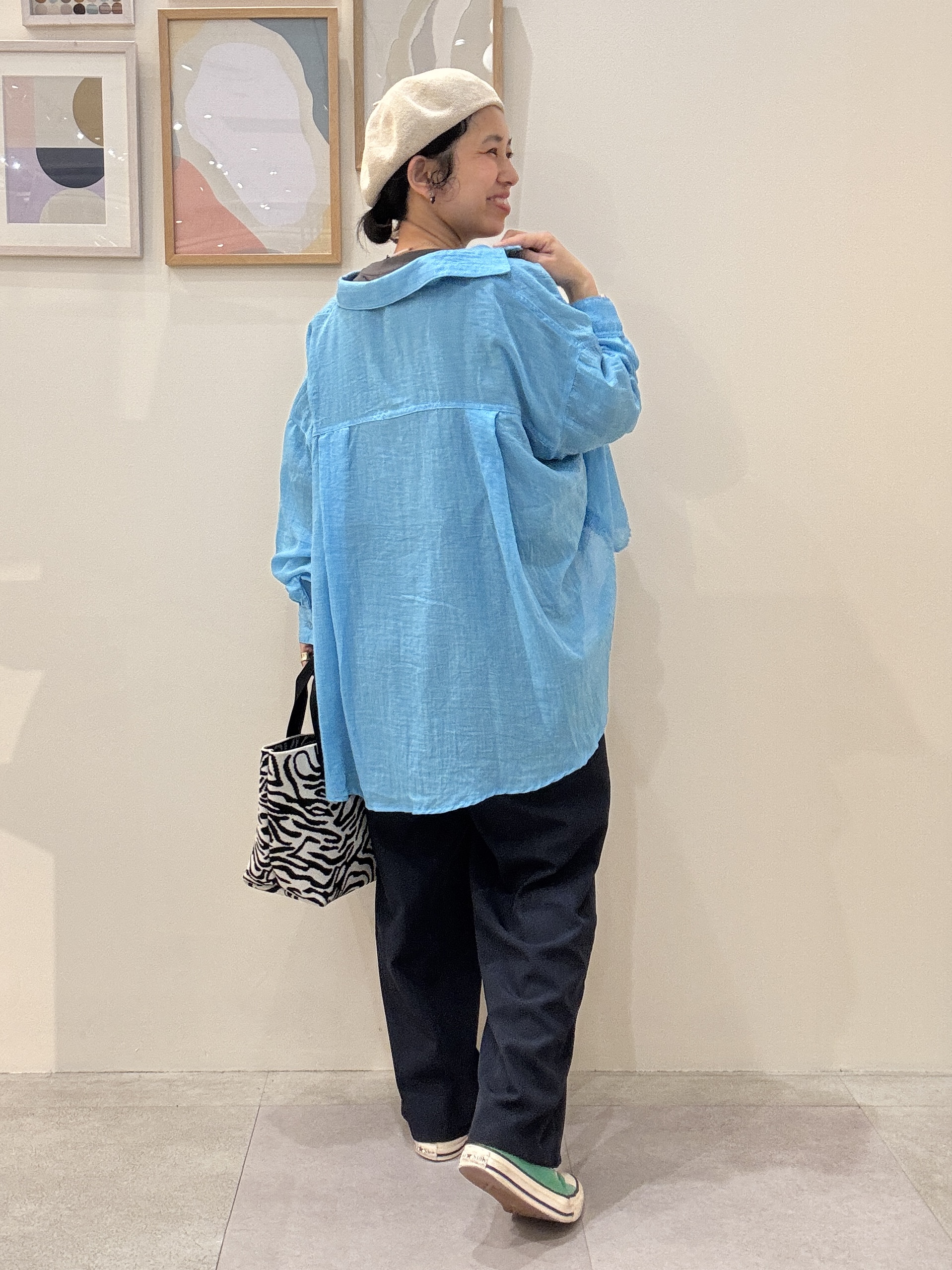たけぴさんの「SHOO･LA･RUE｜【体型カバー】ふんわり質感 やわらかこなれシアーシャツ」を使ったコーディネート