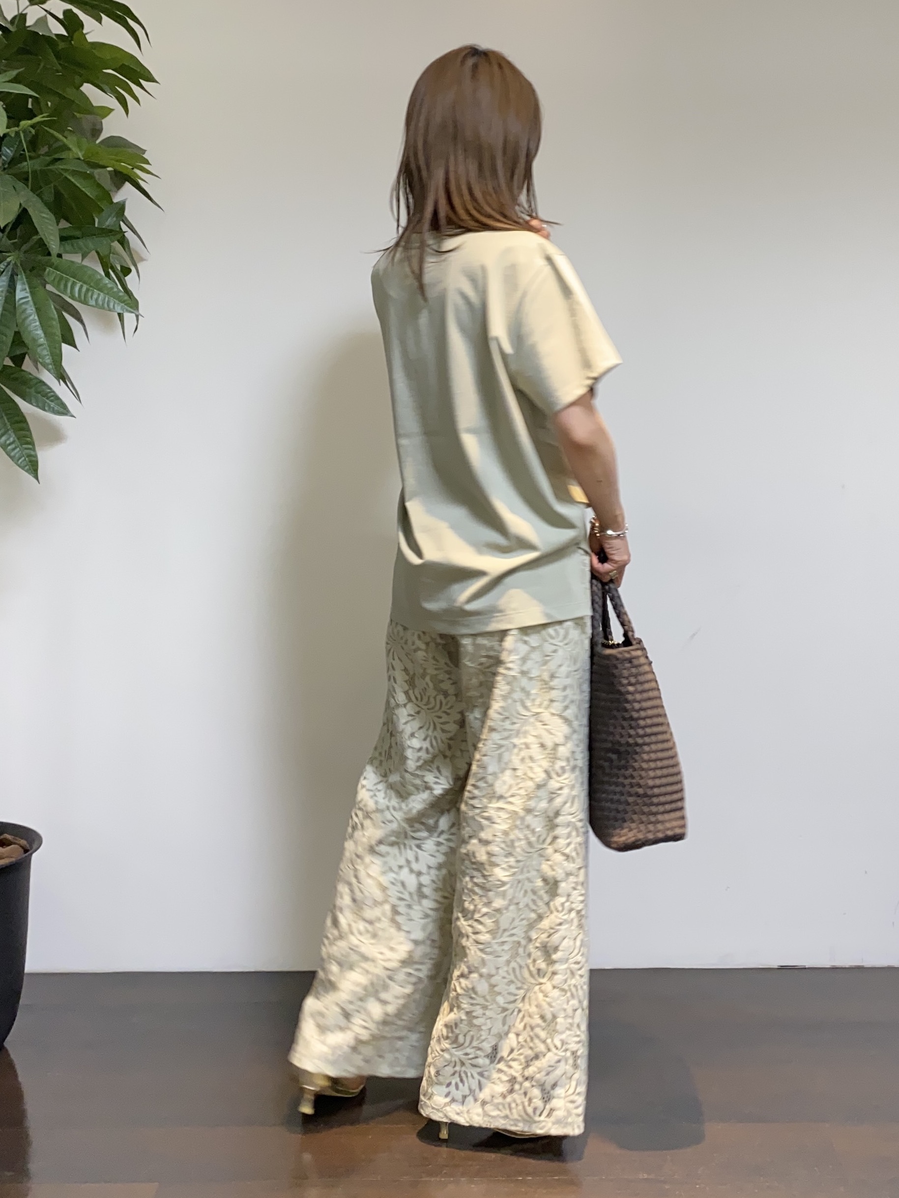 tomoさんの「UNTITLED｜【さらりと快適/セットアップ可/UV/接触冷感】スラブカラーレスジャケット」を使ったコーディネート
