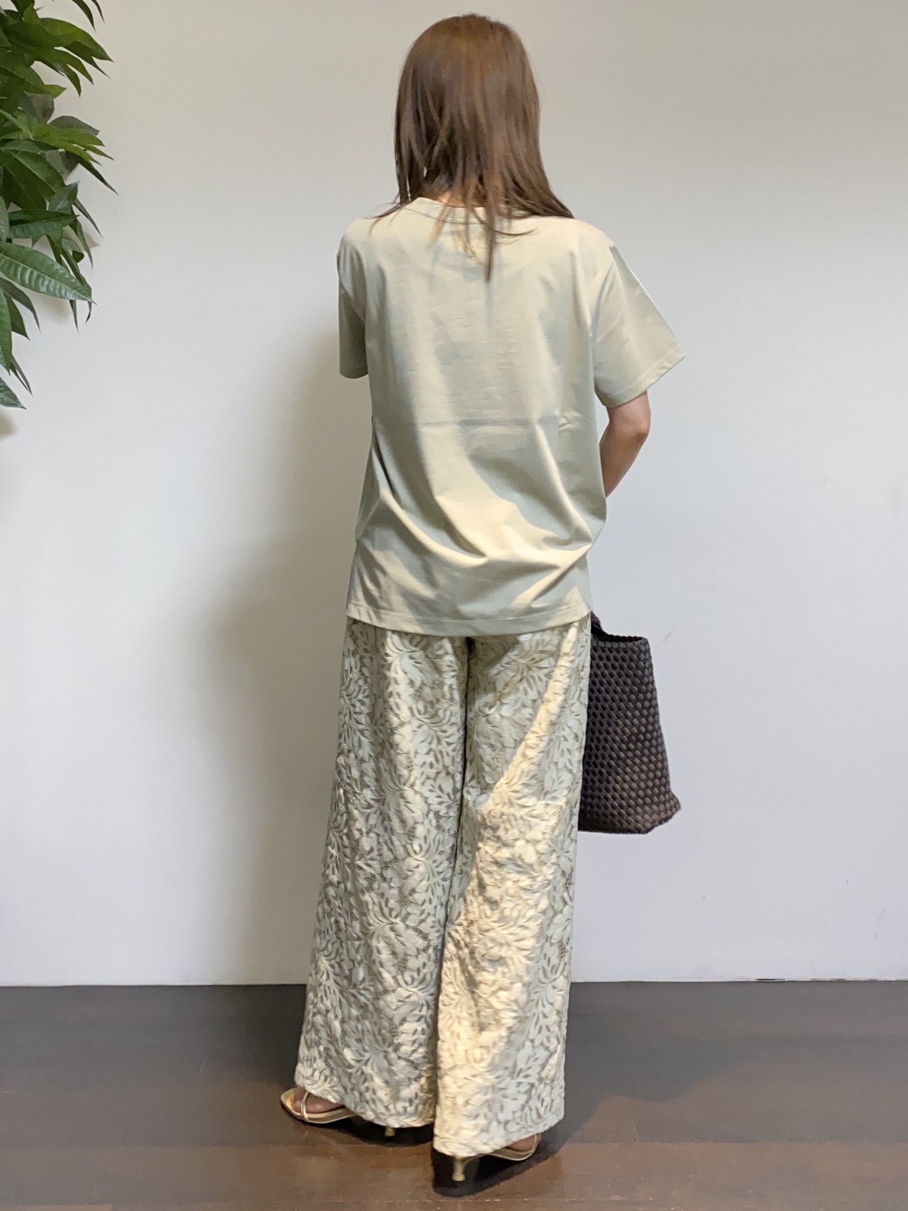 tomoさんの「UNTITLED｜【さらりと快適/セットアップ可/UV/接触冷感】スラブカラーレスジャケット」を使ったコーディネート