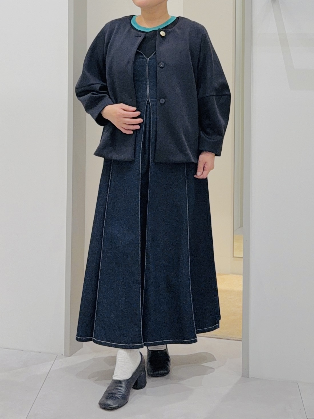 タナさんの「THE SHOP TK｜【通勤・セレモニー】ノーカラーダンボールジャケット」を使ったコーディネート