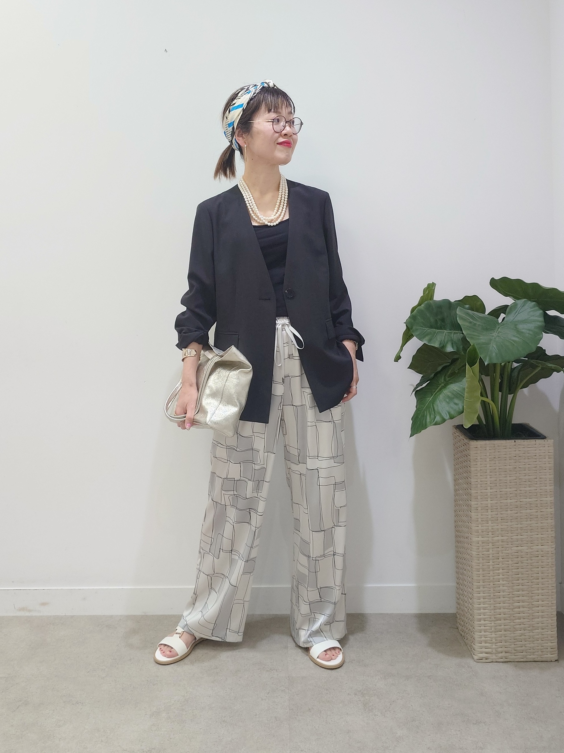 MUTSUKOさんの「UNTITLED｜【さらりと快適/セットアップ可/UV/接触冷感】スラブカラーレスジャケット」を使ったコーディネート
