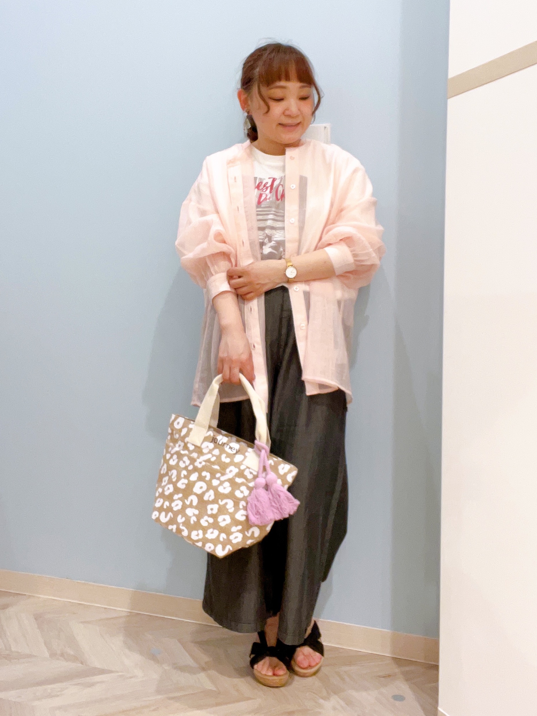 kitaさんの「SHOO･LA･RUE｜【S-LL】大人のシアー感 風合い楽しむバンドカラーシャツ」を使ったコーディネート