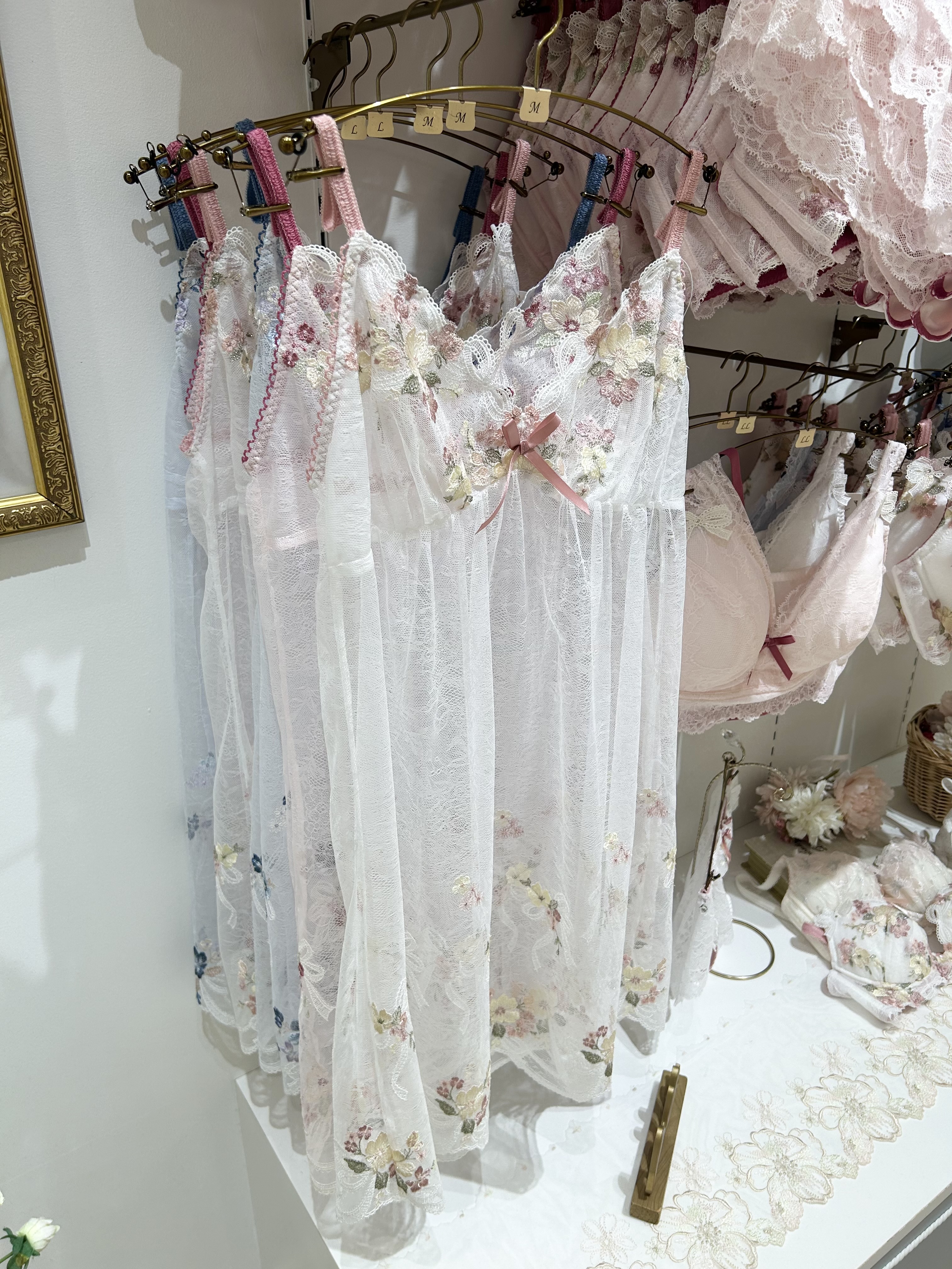 hachiさんの「Risa Magli｜ダニエラ ブラジャー (B-C) ＜V Make Type＞」を使ったコーディネート