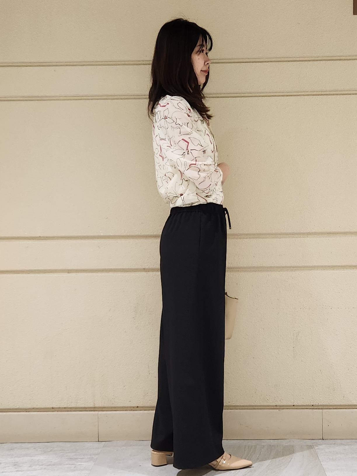 yukaさんの「COUP DE CHANCE｜【手洗い可/通勤服】シアーローン花柄ブラウス」を使ったコーディネート