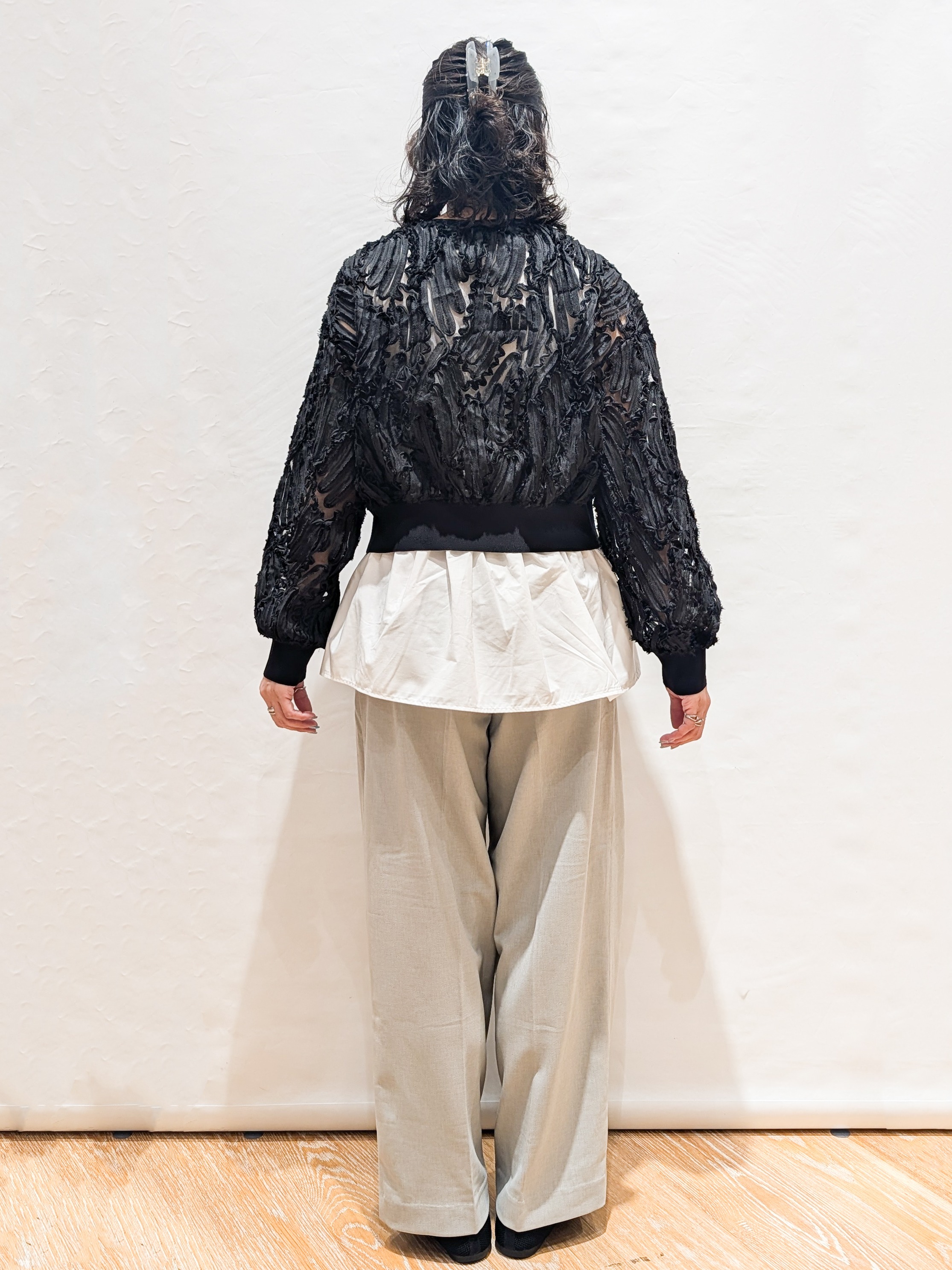 ぽんさんの「OPAQUE.CLIP｜シアー幾何刺繍カーディガン【洗濯機OK】」を使ったコーディネート
