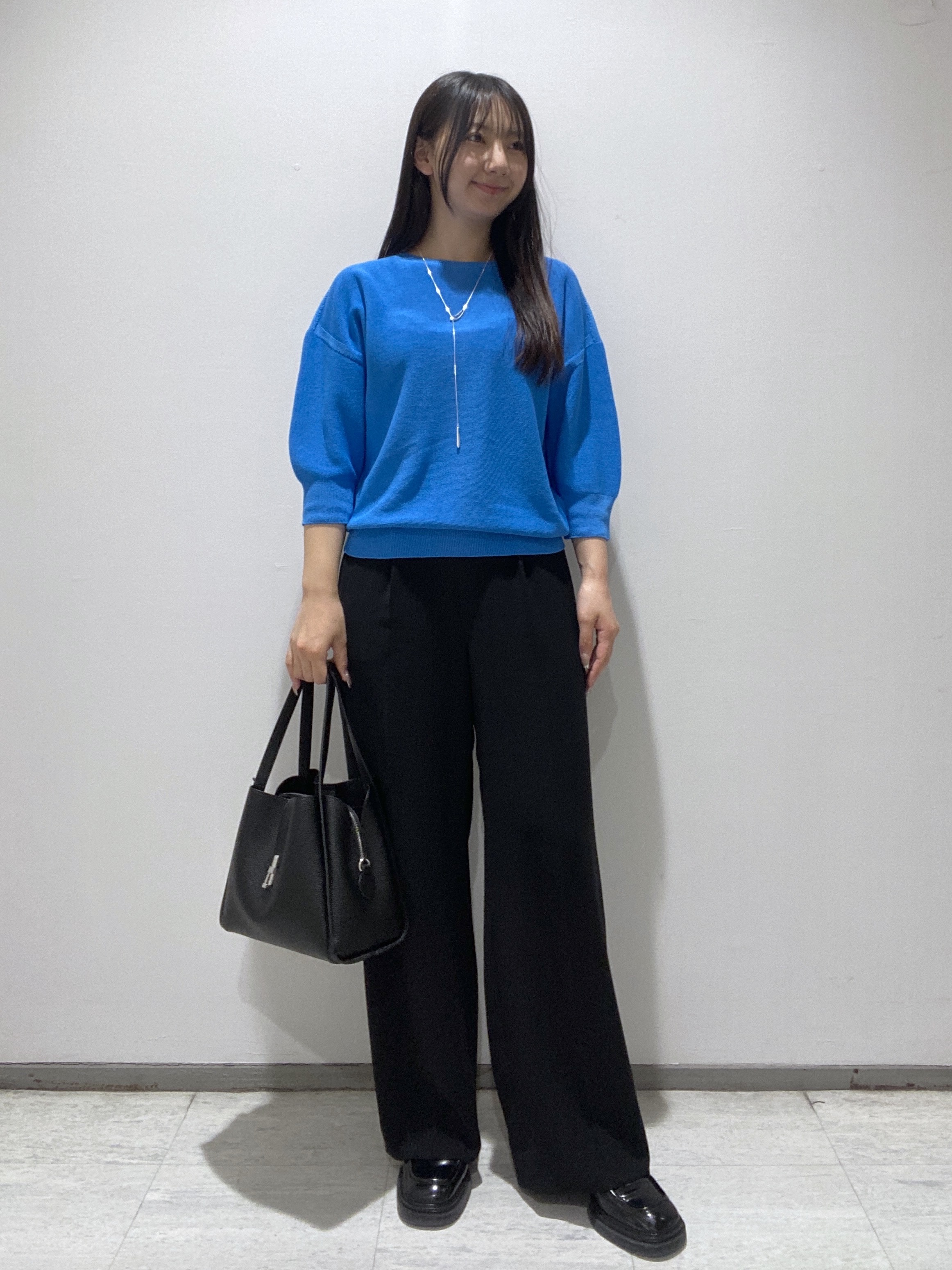 meiさんの「INDIVI｜【洗える／ドライタッチ／和紙混】ガーター編みニット」を使ったコーディネート