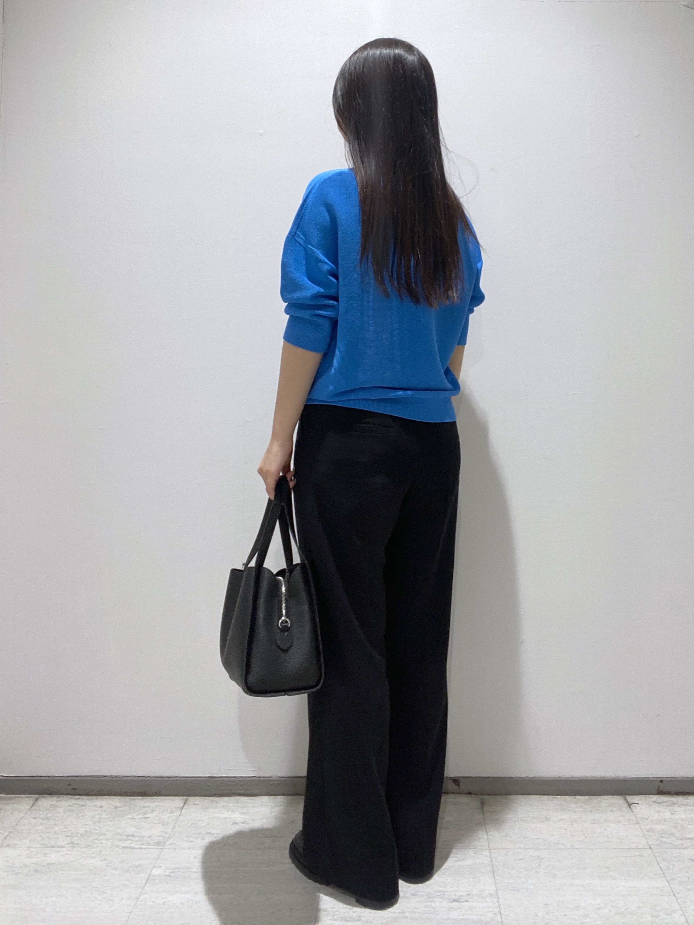 meiさんの「INDIVI｜【洗える／ドライタッチ／和紙混】ガーター編みニット」を使ったコーディネート