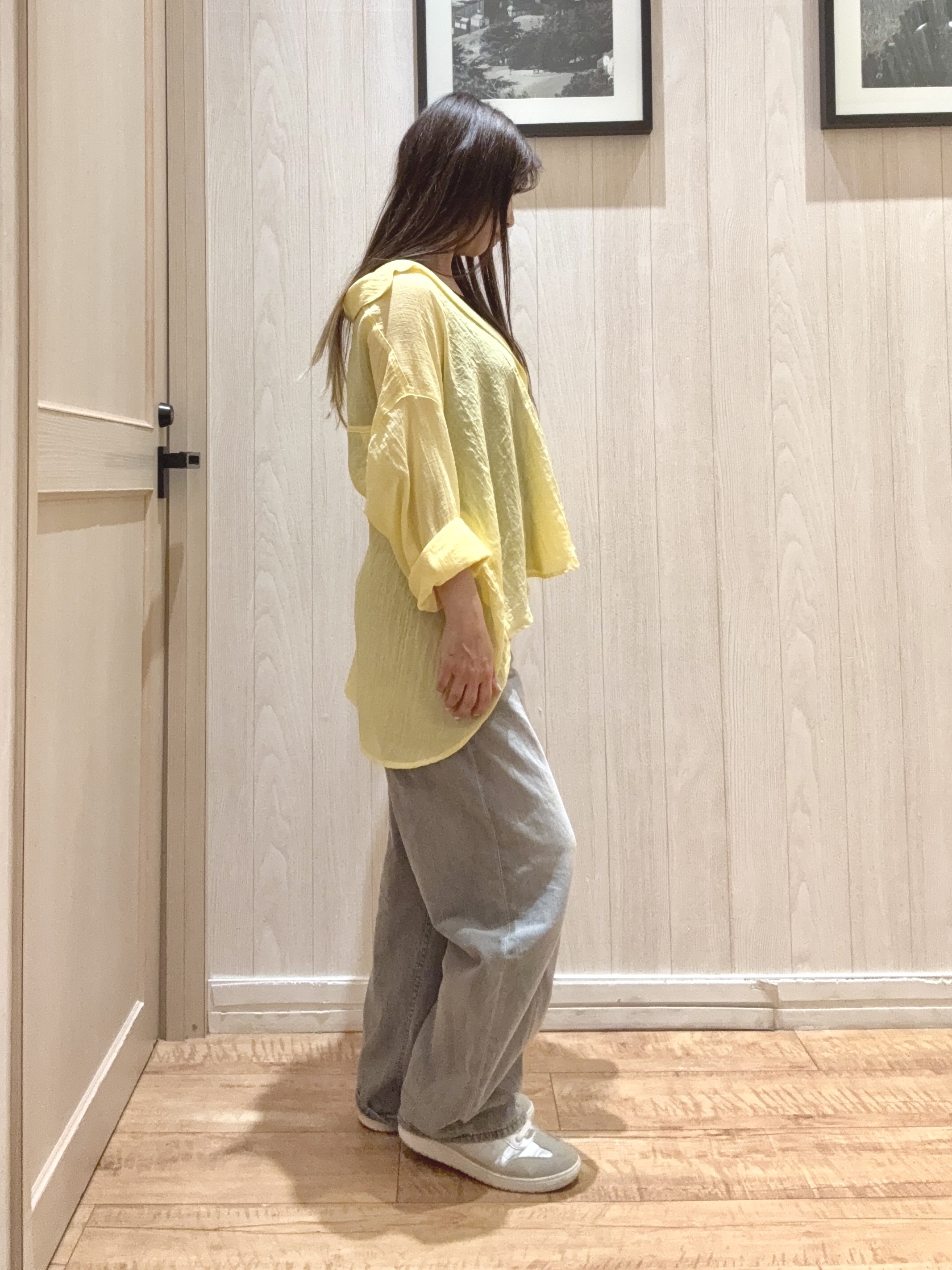 COSさんの「SHOO･LA･RUE｜【UVカット/接触冷感】とろみタックノースリーブトップス」を使ったコーディネート