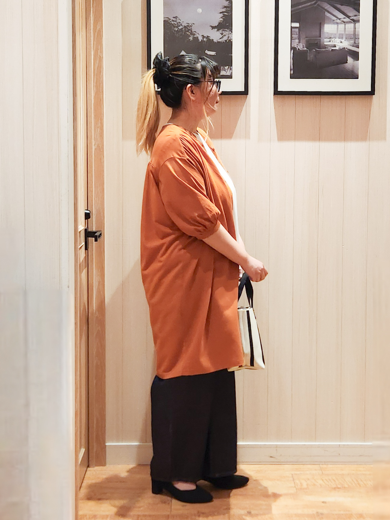 れーやんさんの「SHOO･LA･RUE｜【洗濯機可/S-LL】1枚でも羽織でも キーネックシャツワンピース」を使ったコーディネート