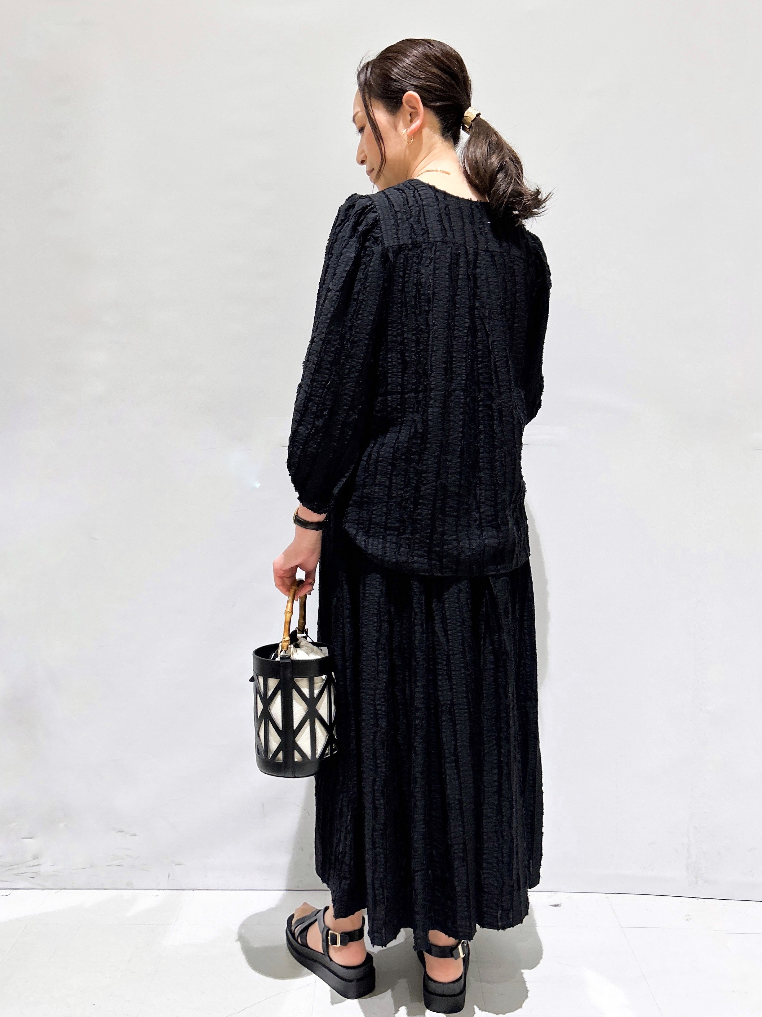 NAOさんの「OPAQUE.CLIP｜フリンジジャカードブラウス【洗濯機OK】」を使ったコーディネート