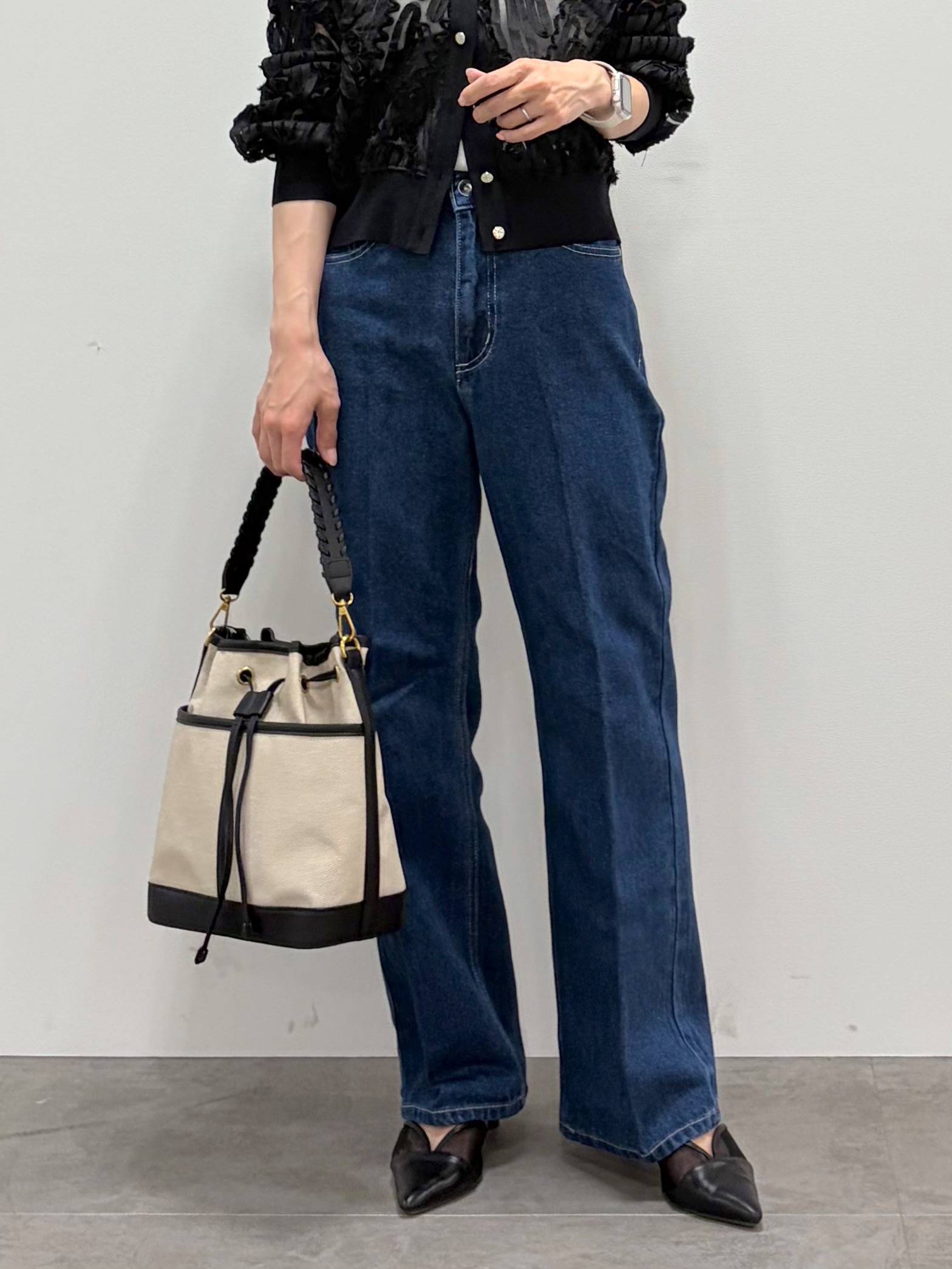 kozuさんの「index｜シアー幾何刺繍カーディガン【洗濯機OK】」を使ったコーディネート