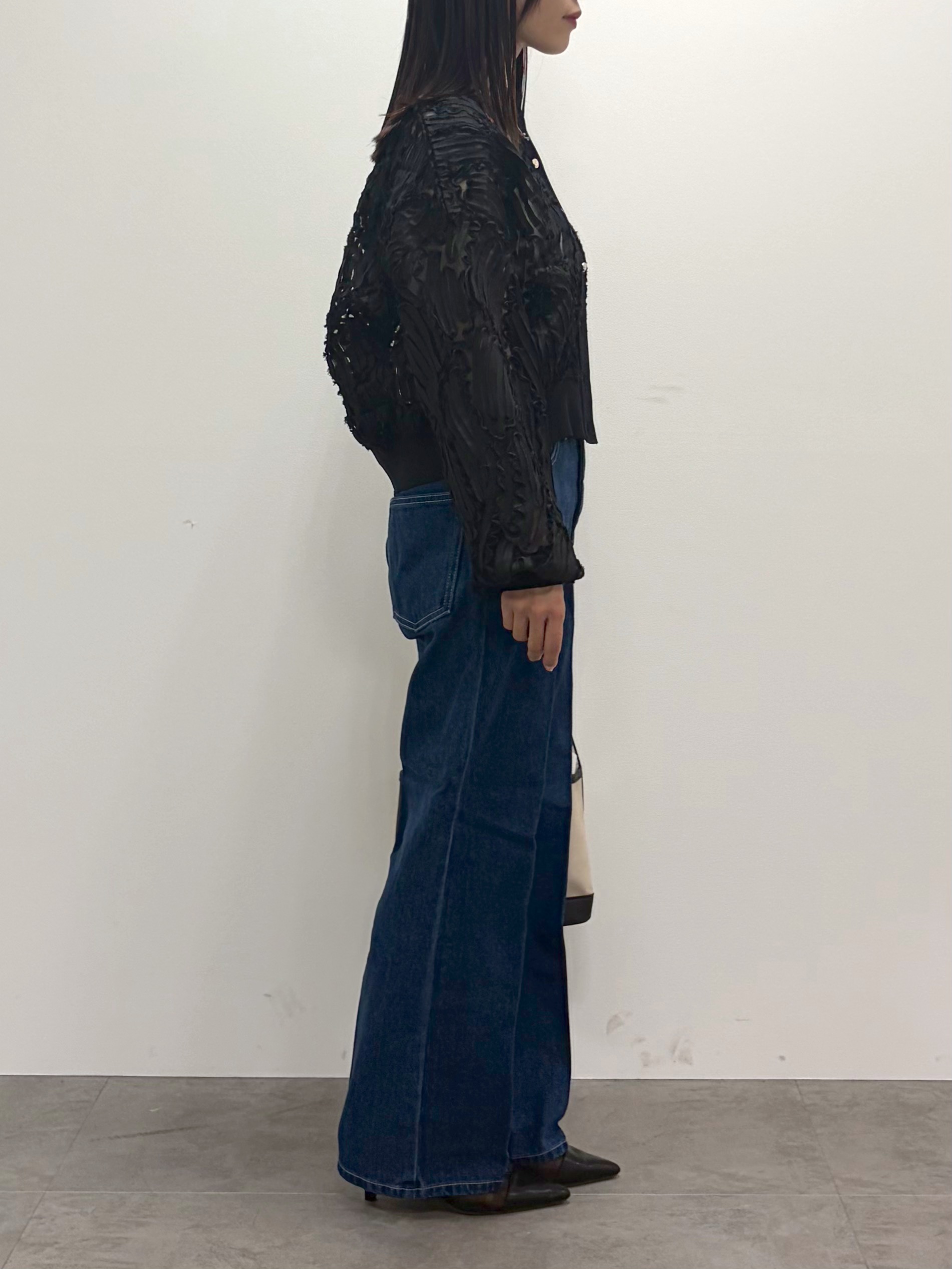 kozuさんの「index｜シアー幾何刺繍カーディガン【洗濯機OK】」を使ったコーディネート