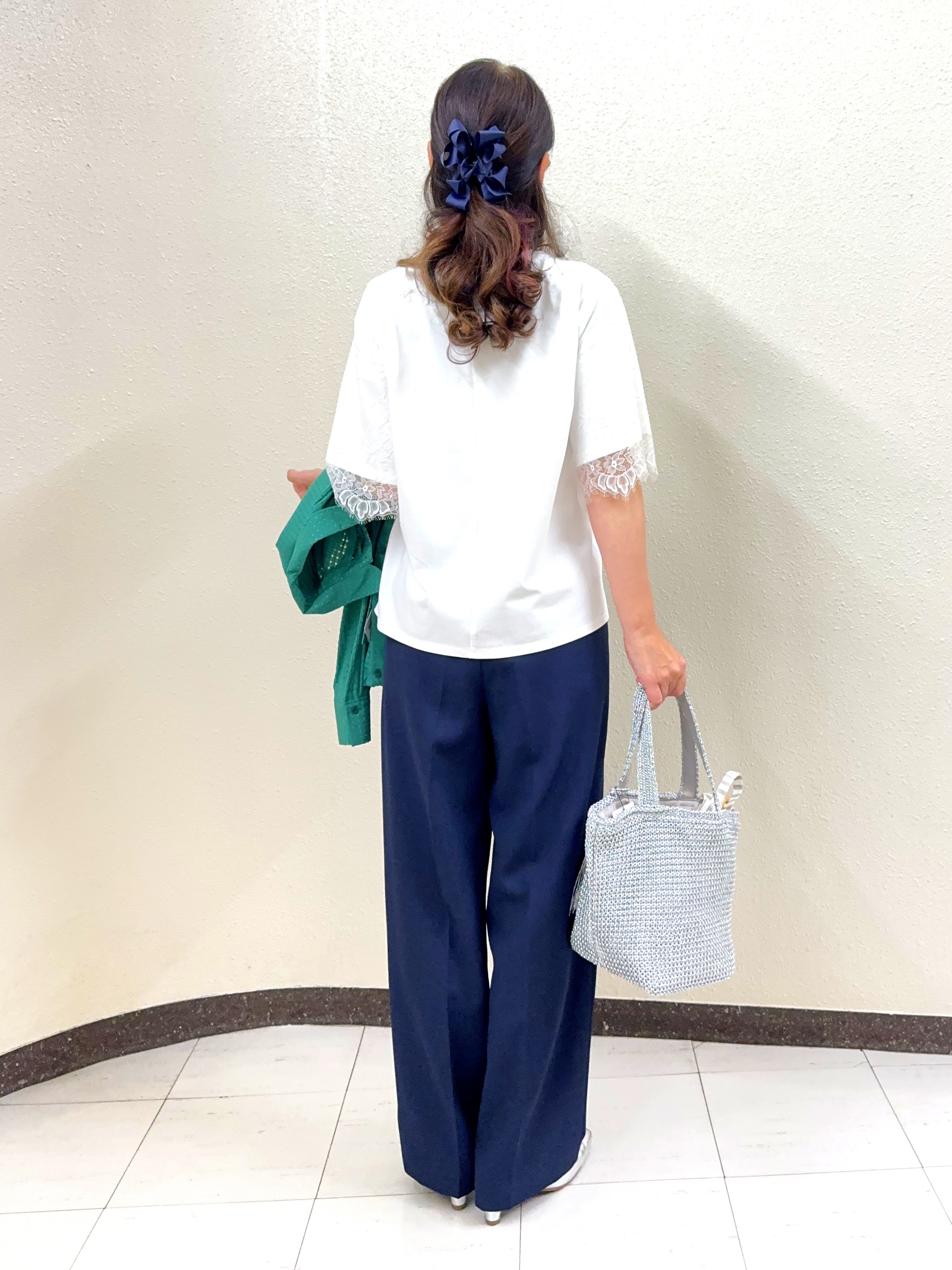 ⭐︎Eimi⭐︎さんの「Reflect｜ステッチワークストレートワイドパンツ」を使ったコーディネート