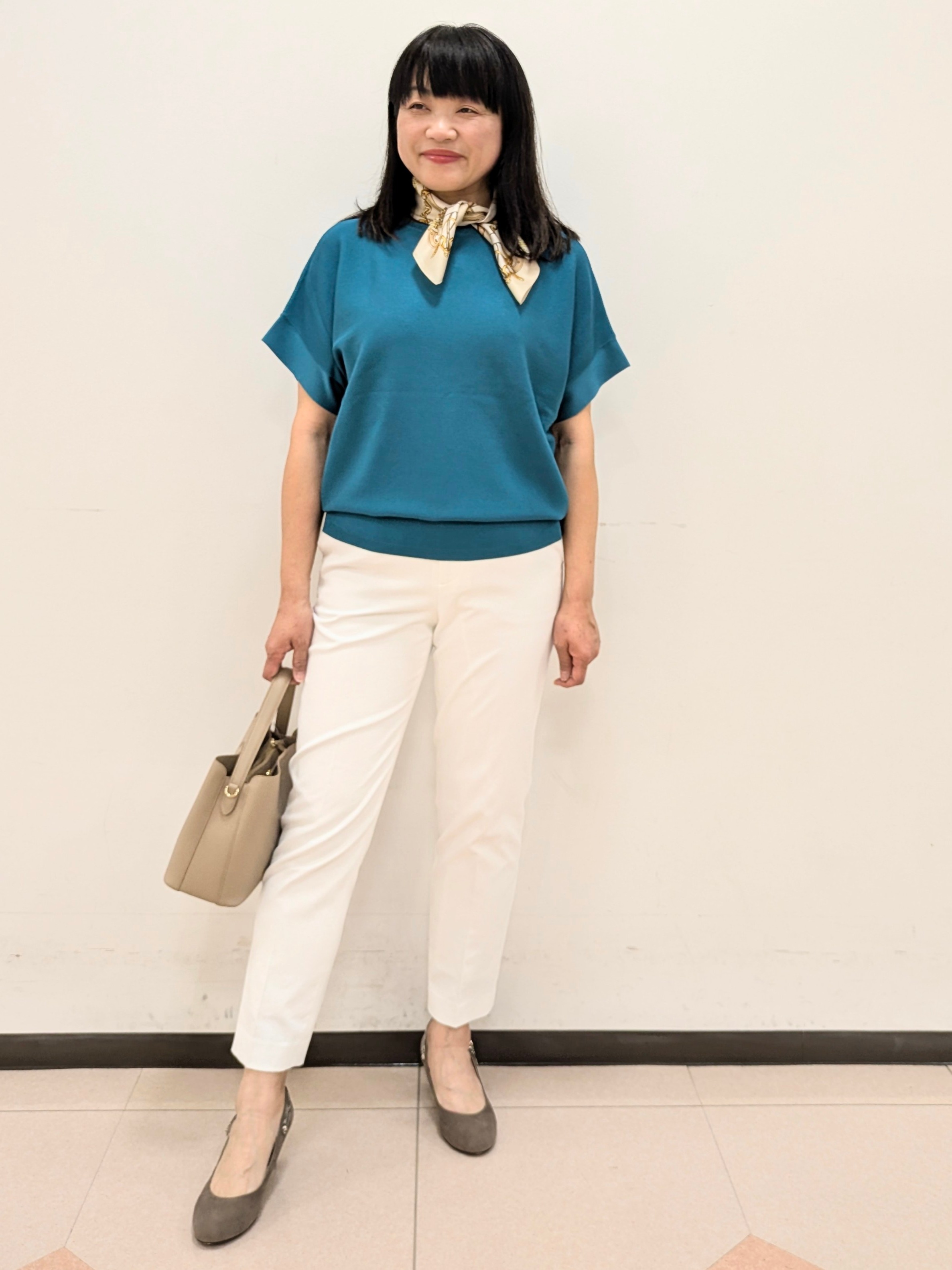 ともさんの「UNTITLED｜【11色展開/体型カバー】前後2WAYフレンチスリーブニット」を使ったコーディネート