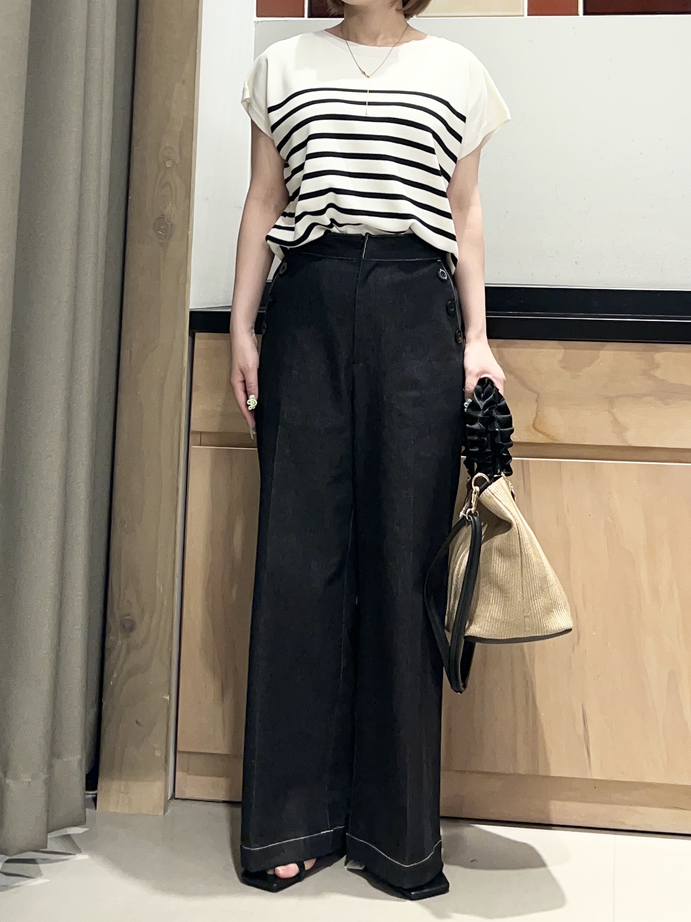 かのさんの「THE SHOP TK｜【S-XL/ひんやりタッチ】多機能フレンチスリーブニット 洗濯機OK/UVケア/毛玉になりにくい」を使ったコーディネート