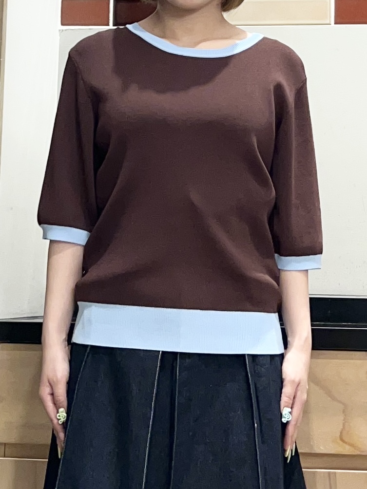 かのさんの「THE SHOP TK｜シーズンレスで着られる デニムステッチジャンスカ」を使ったコーディネート