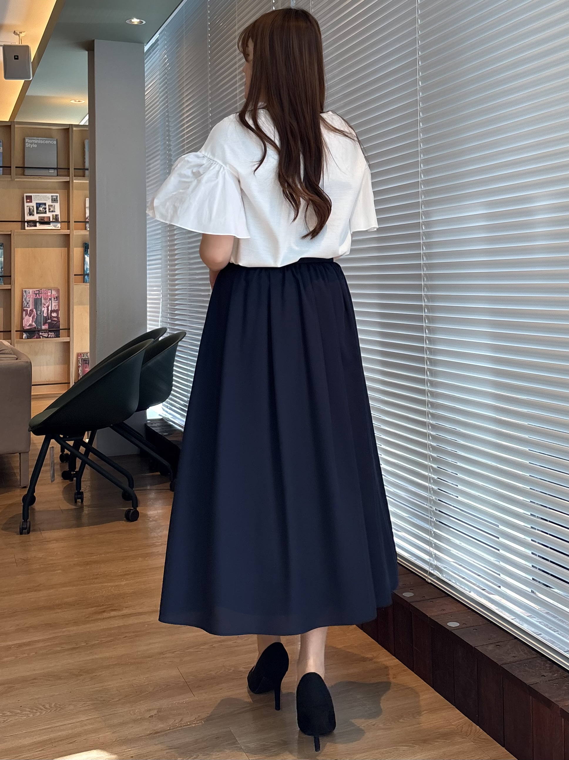 sayaさんの「COUP DE CHANCE｜【手洗い可／日本製】ギャザーフレアスリーブ　プルオーバー」を使ったコーディネート