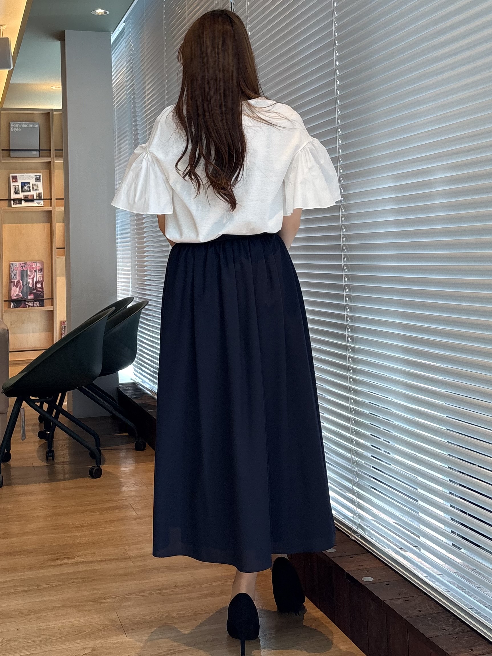 sayaさんの「COUP DE CHANCE｜【手洗い可／日本製】ギャザーフレアスリーブ　プルオーバー」を使ったコーディネート