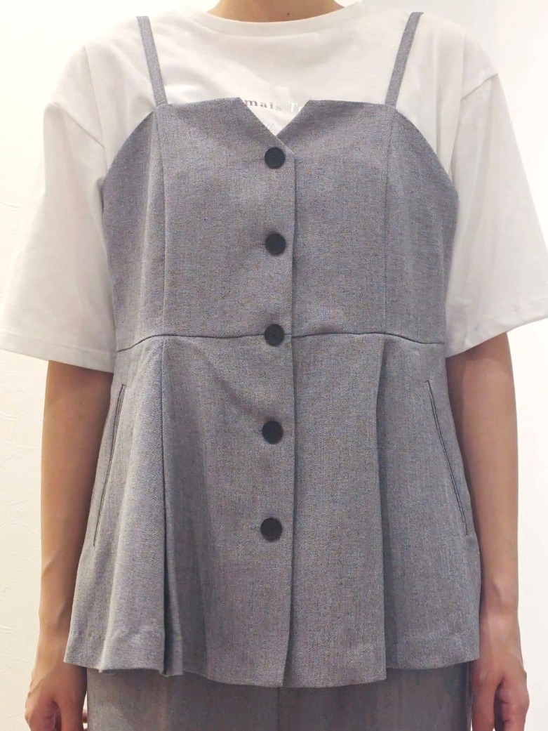 ケイさんの「grove｜【貴島明日香さん着用・カセット服】リネンライク ペプラムビスチェ」を使ったコーディネート