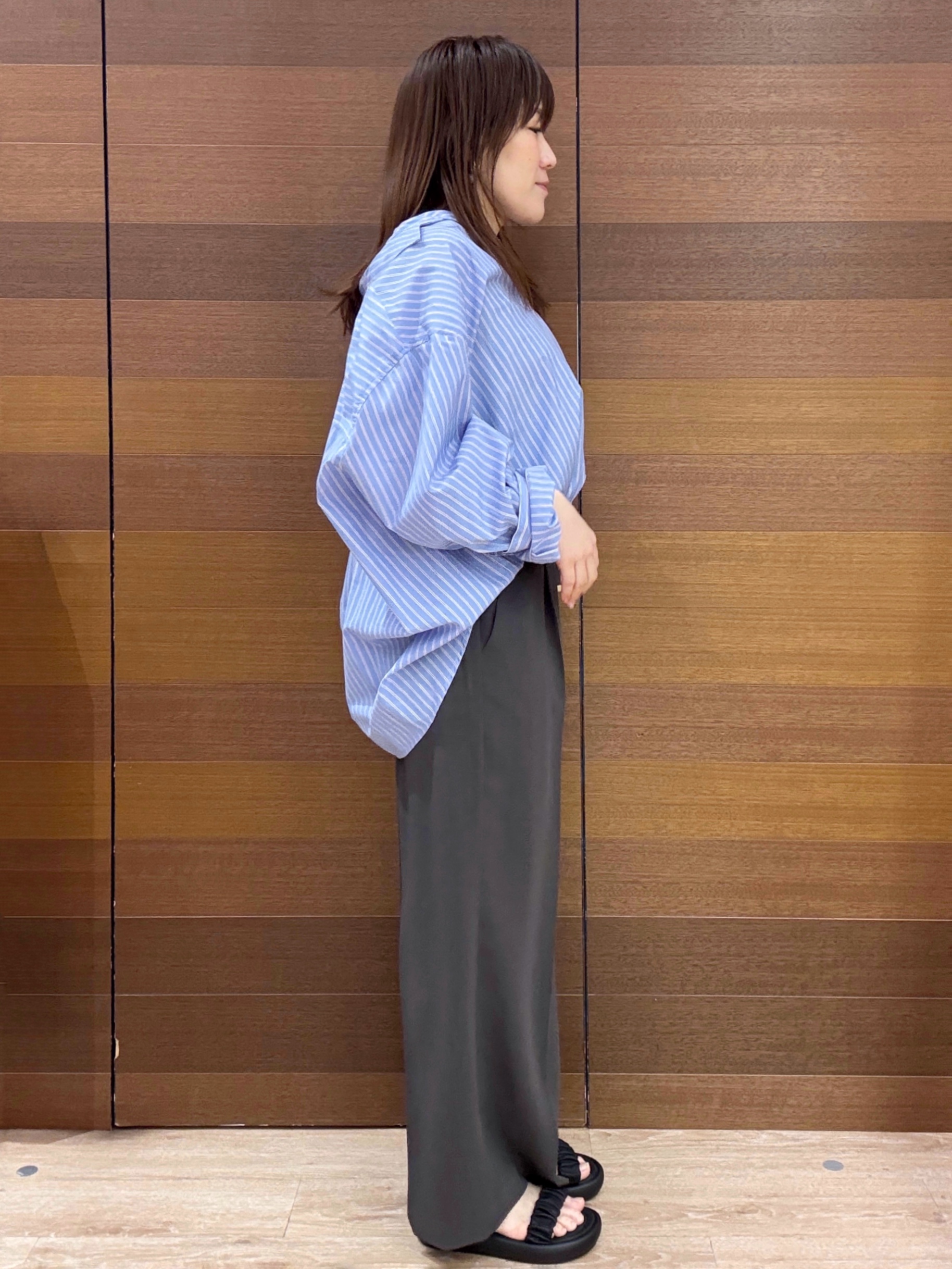 maichiさんの「OPAQUE.CLIP｜バックシャンスキッパーシャツ【洗濯機OK】」を使ったコーディネート