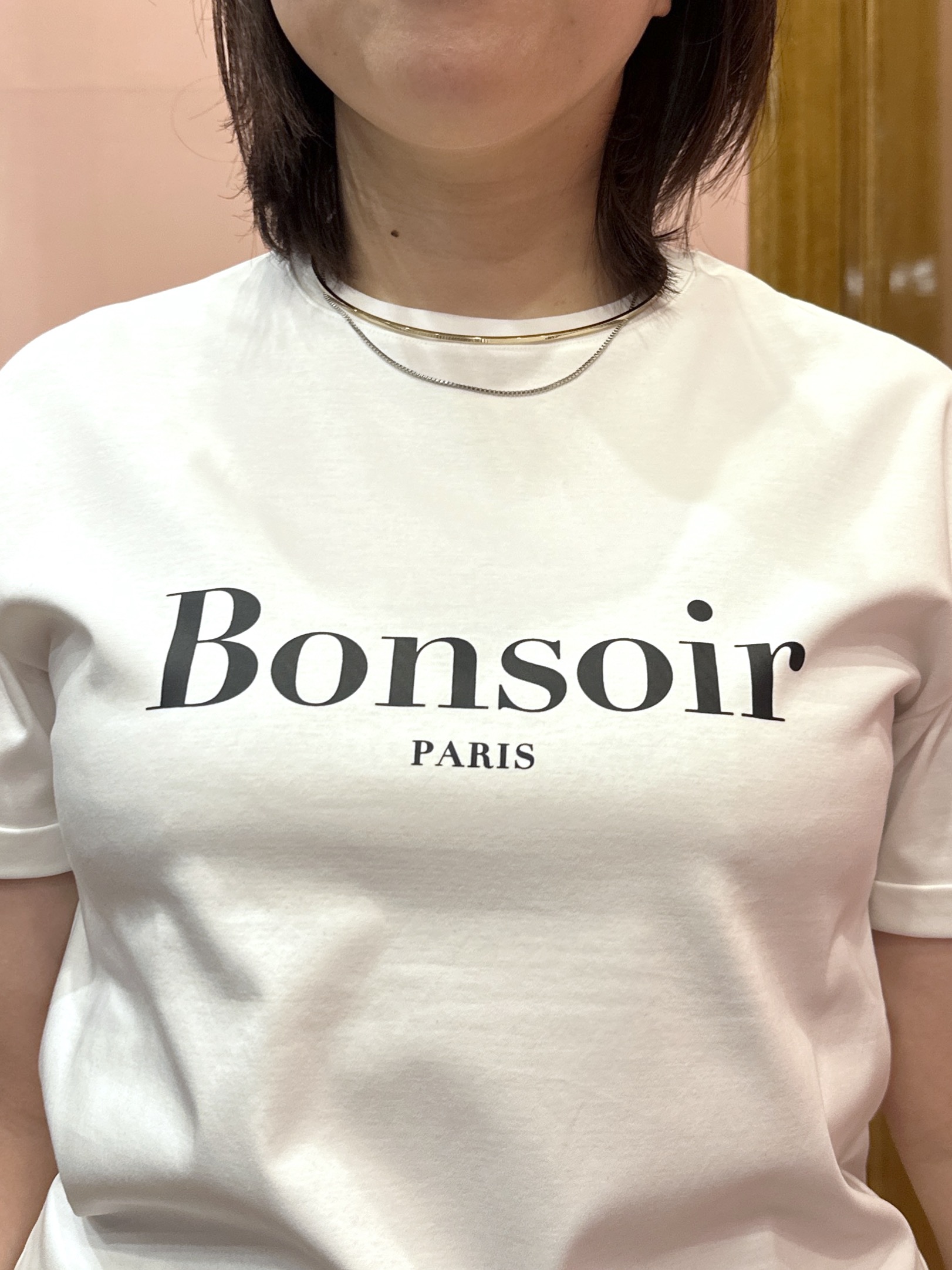komatsuさんの「DRESSTERIOR｜【接触冷感／抗菌防臭／消臭】アイスクリアコットン Bonsoir ロゴTシャツ」を使ったコーディネート