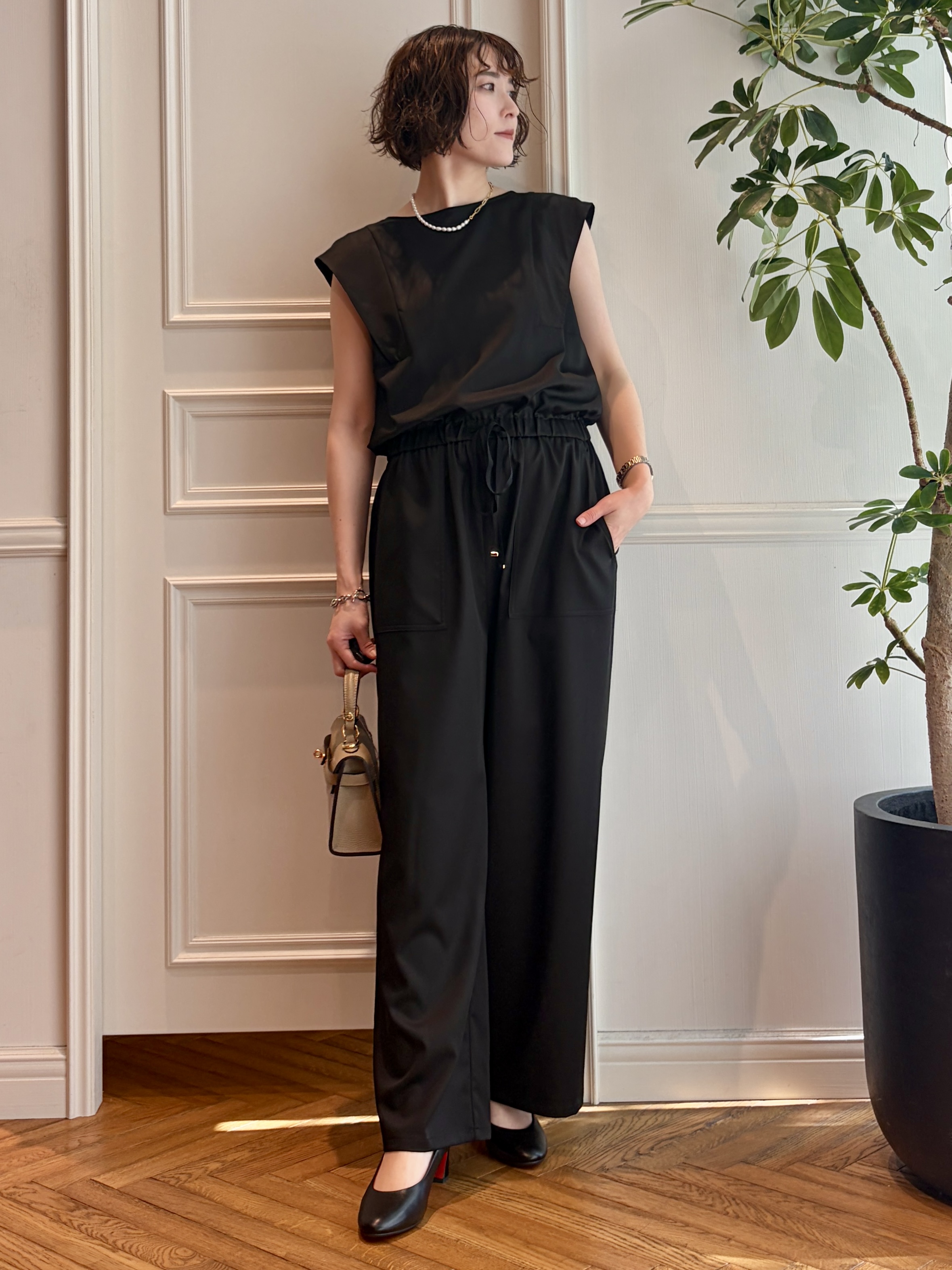 nakaoさんの「DRESSTERIOR｜AULENTTI（オウレンティ）金具ベルト付きバッグ」を使ったコーディネート