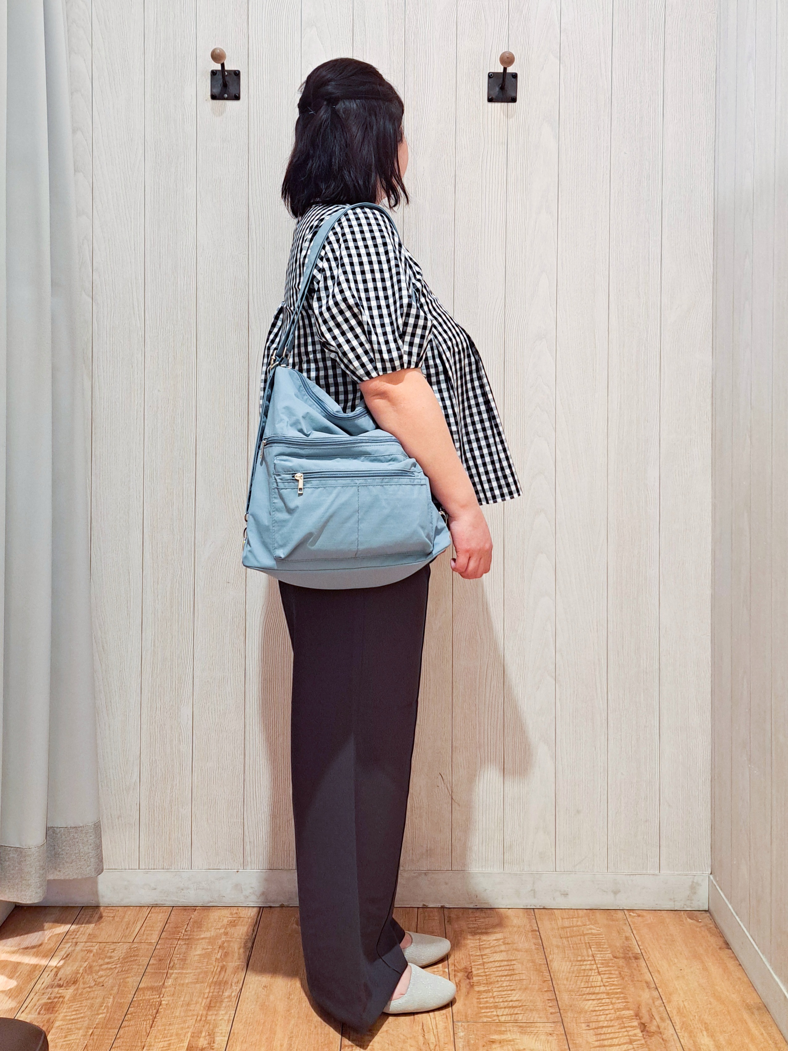 kotomiさんの「SHOO･LA･RUE｜【高レビュー/洗濯後しわになりにくい/インせず着られる】自然に体型カバー 麻調ペプラムブラウス」を使ったコーディネート