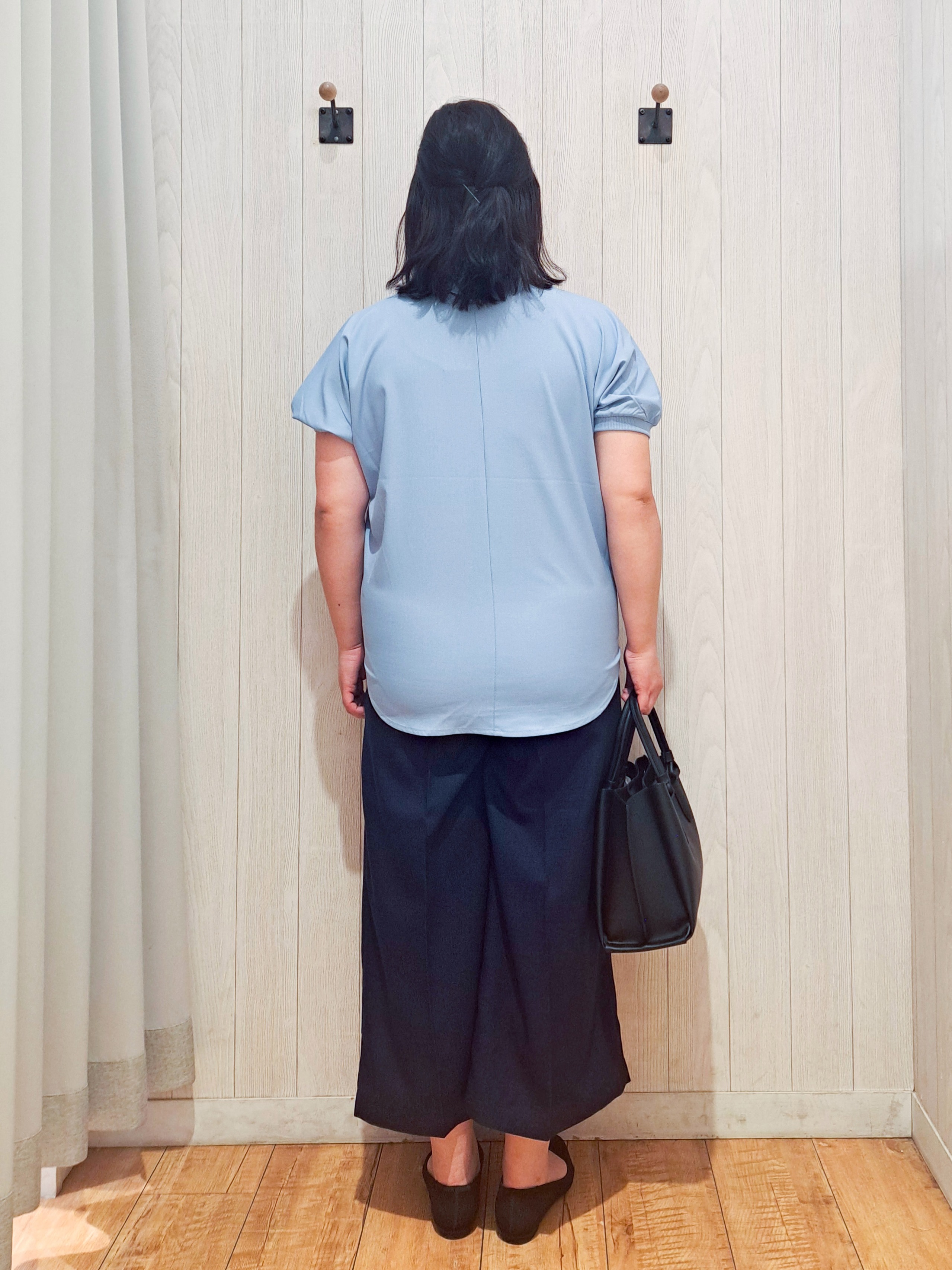 kotomiさんの「SHOO･LA･RUE｜【ひんやり/洗濯後しわになりにくい】インせず着られる さらっとタッチのドルマンブラウス」を使ったコーディネート
