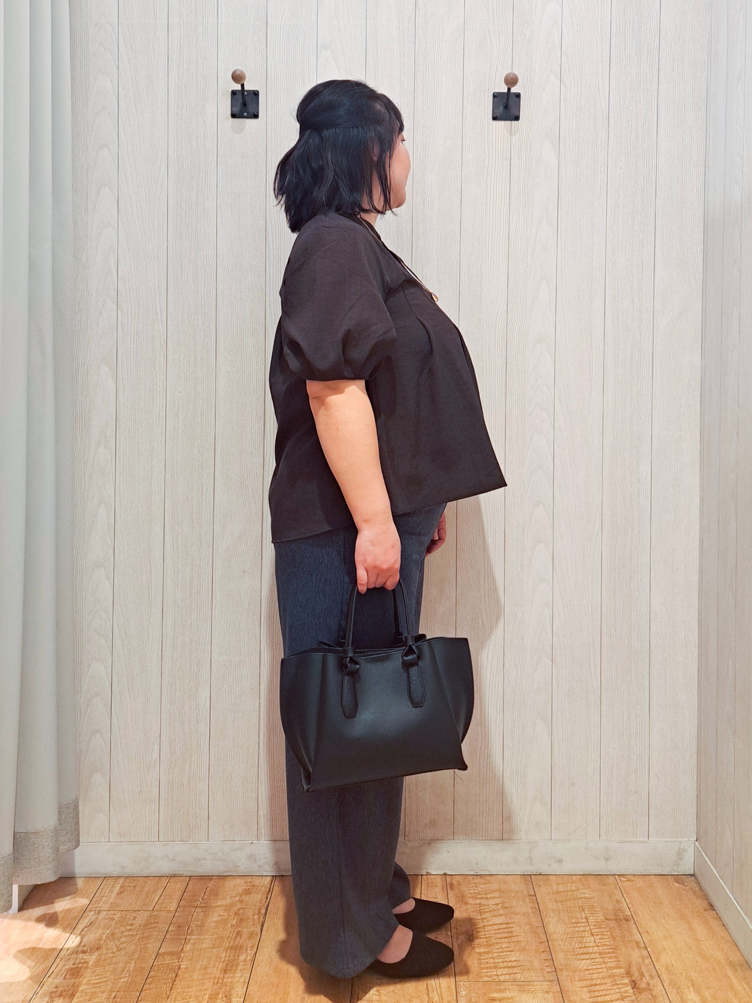 kotomiさんの「SHOO･LA･RUE｜【高レビュー/洗濯後しわになりにくい/インせず着られる】自然に体型カバー 麻調ペプラムブラウス」を使ったコーディネート