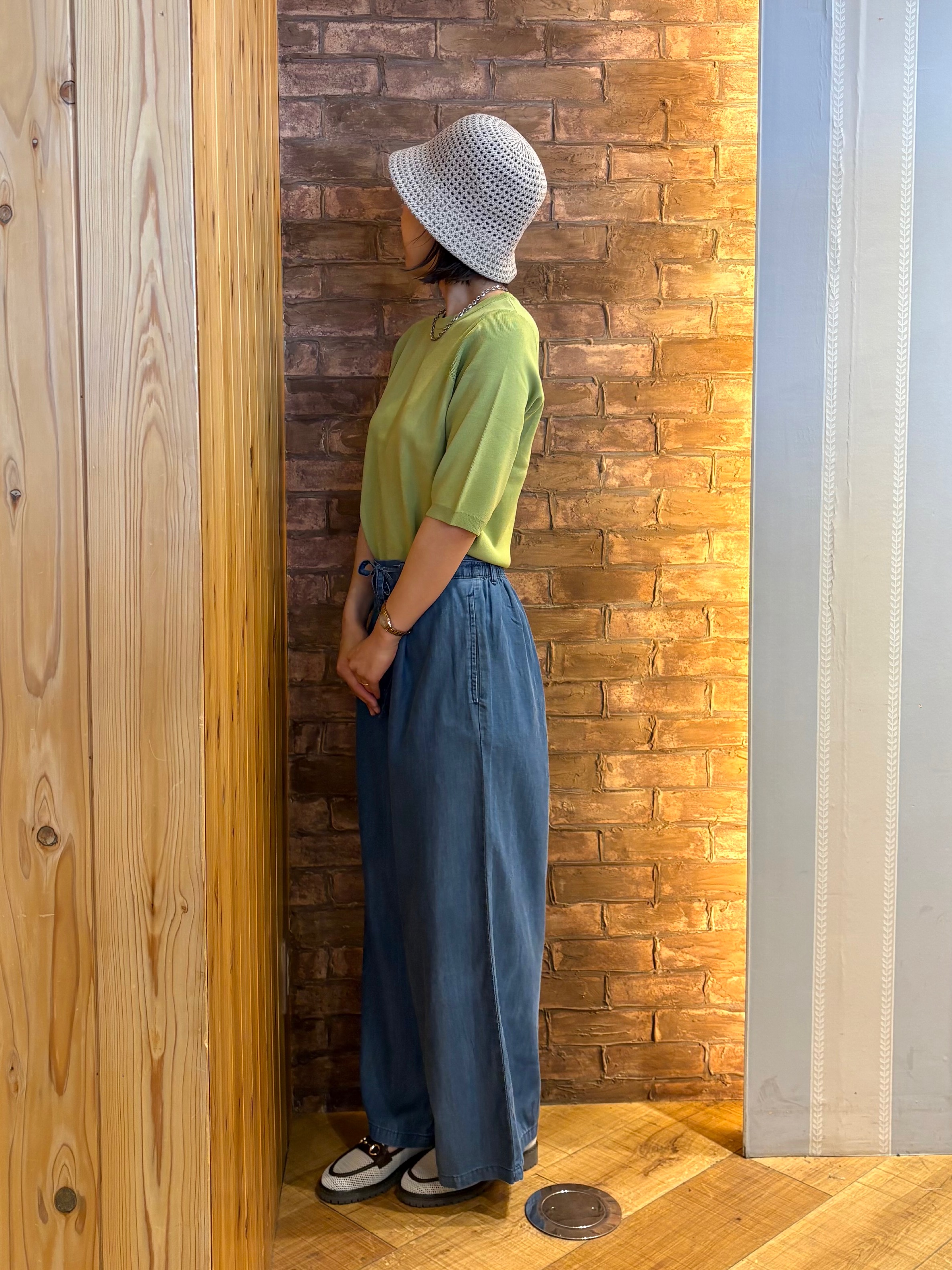 mieさんの「SHOO･LA･RUE｜【毎日洗える/S-LL/ひんやり/UV】上半身すっきり 二の腕見せない5分袖ニット」を使ったコーディネート