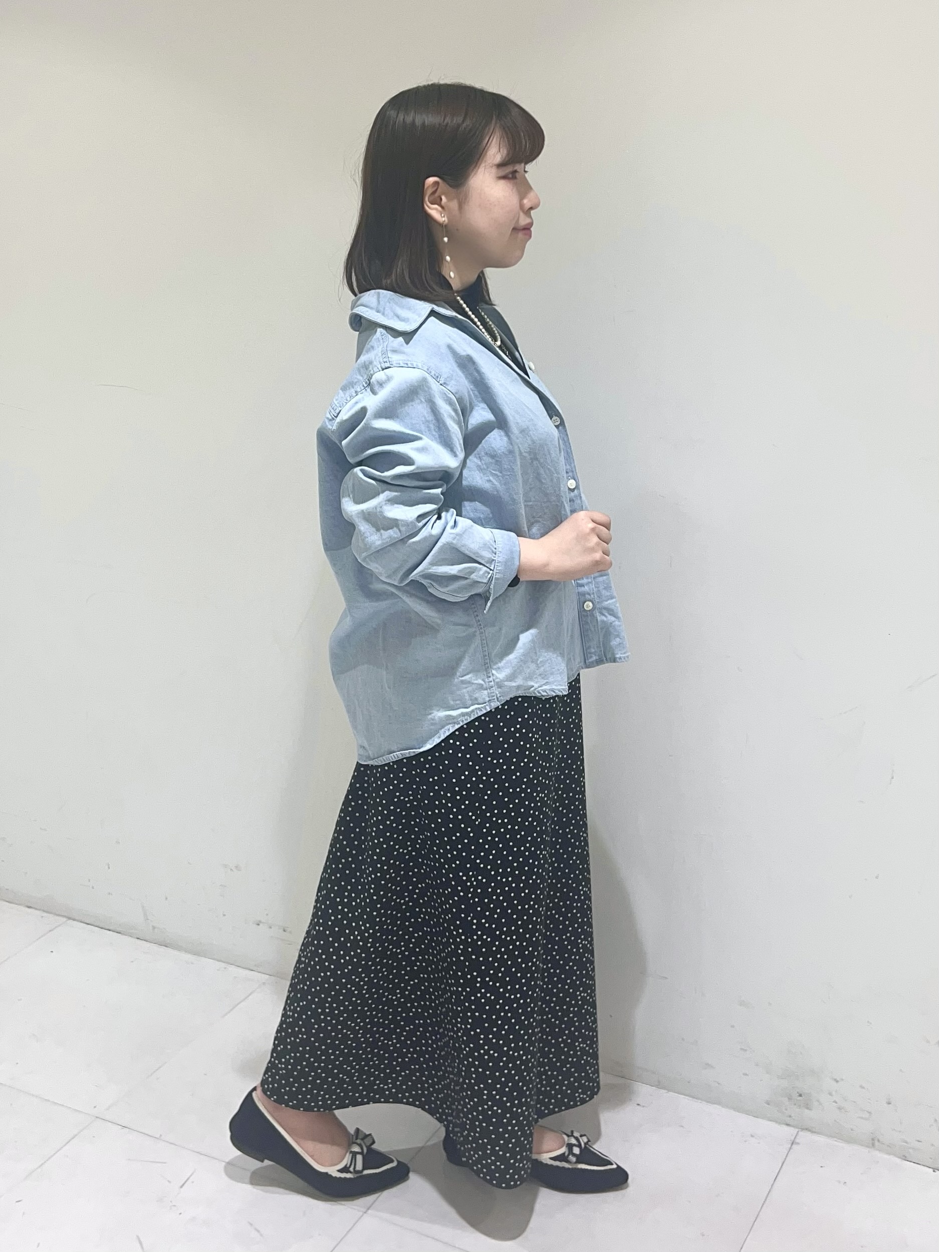 Mitsukiさんの「UNTITLED｜【セットアップ可/ボウタイ】ライトウェイトデニムブラウス」を使ったコーディネート