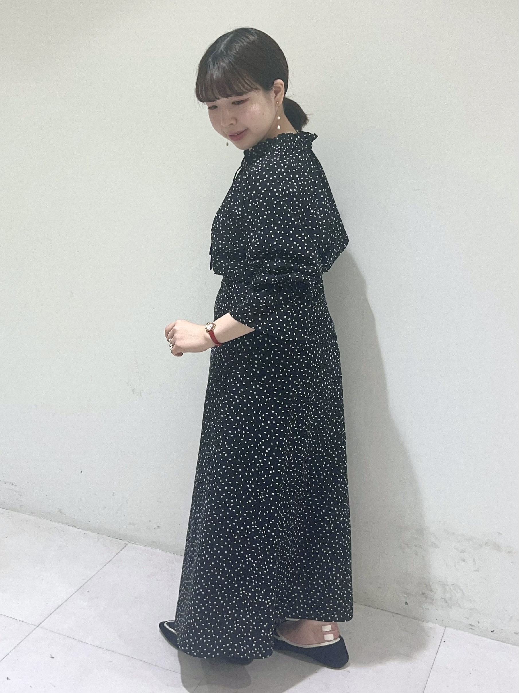 Mitsukiさんの「UNTITLED｜【セットアップ可/後ろウエストゴム】ランダムドットスカート」を使ったコーディネート