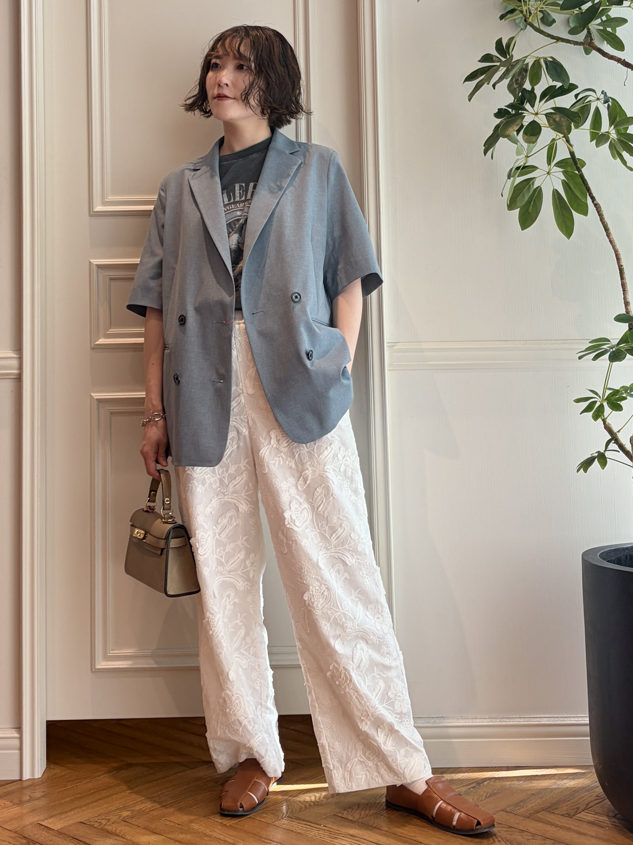 nakaoさんの「DRESSTERIOR｜【ウォッシャブル/ウエストゴム】コットンエンブロイダリー イージーパンツ」を使ったコーディネート