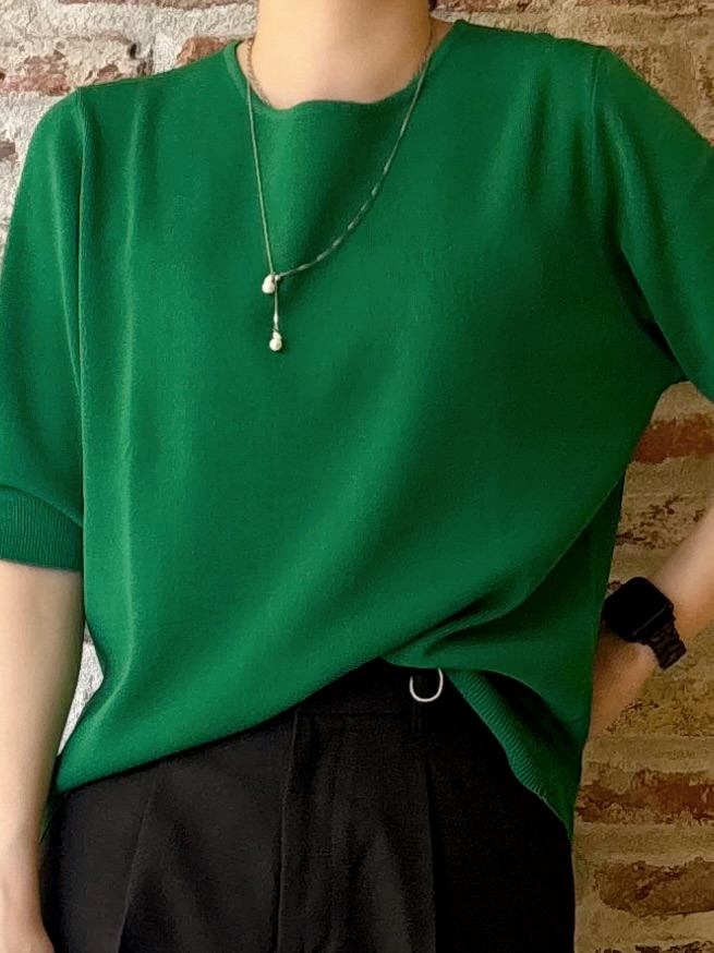 しばさんの「THE SHOP TK｜【S-XL/ひんやりタッチ】美しさ際立つ 6分袖ニット 洗濯機OK/UVケア/毛玉になりにくい」を使ったコーディネート