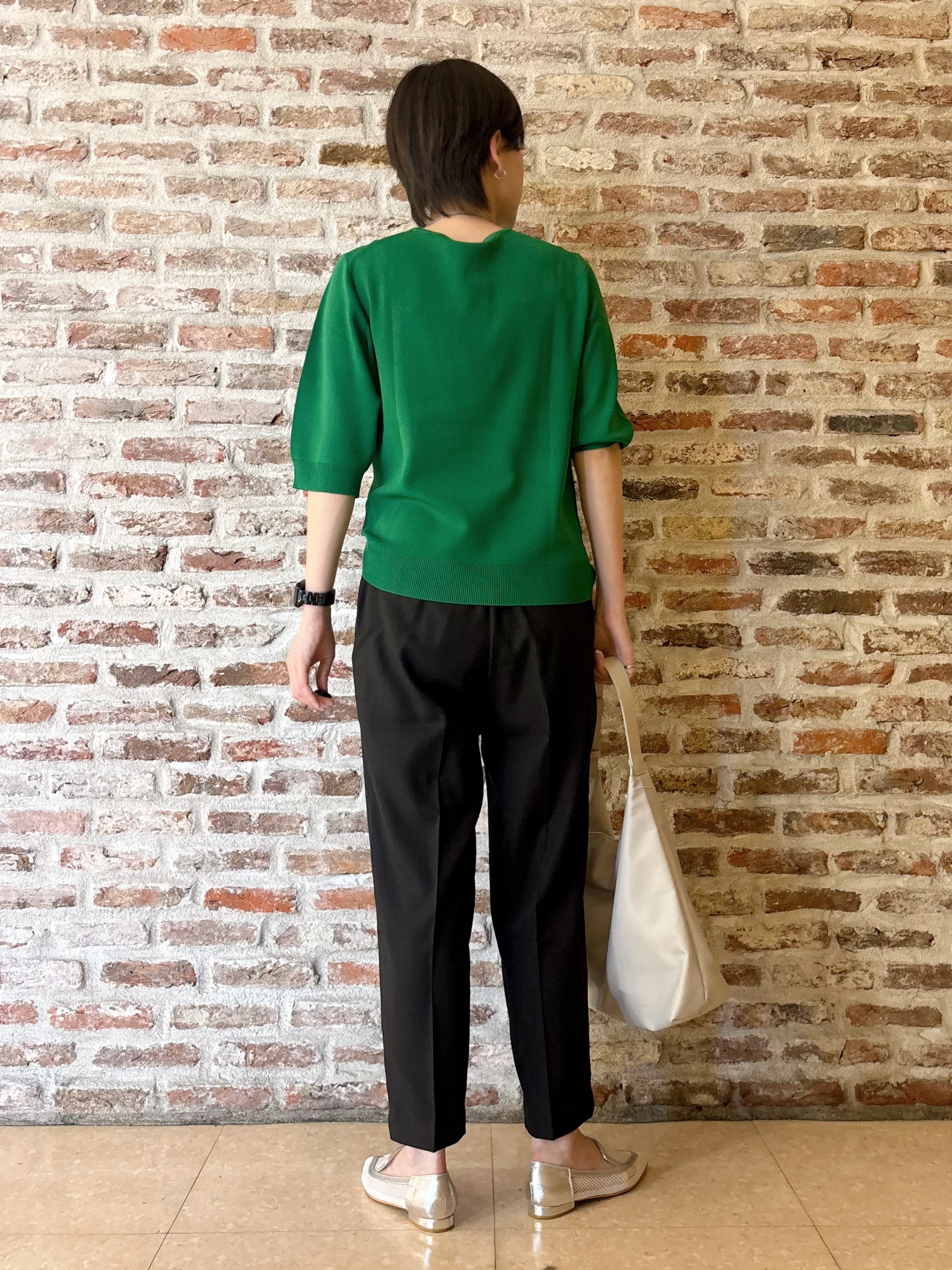しばさんの「THE SHOP TK｜【S-XL/ひんやりタッチ】美しさ際立つ 6分袖ニット 洗濯機OK/UVケア/毛玉になりにくい」を使ったコーディネート