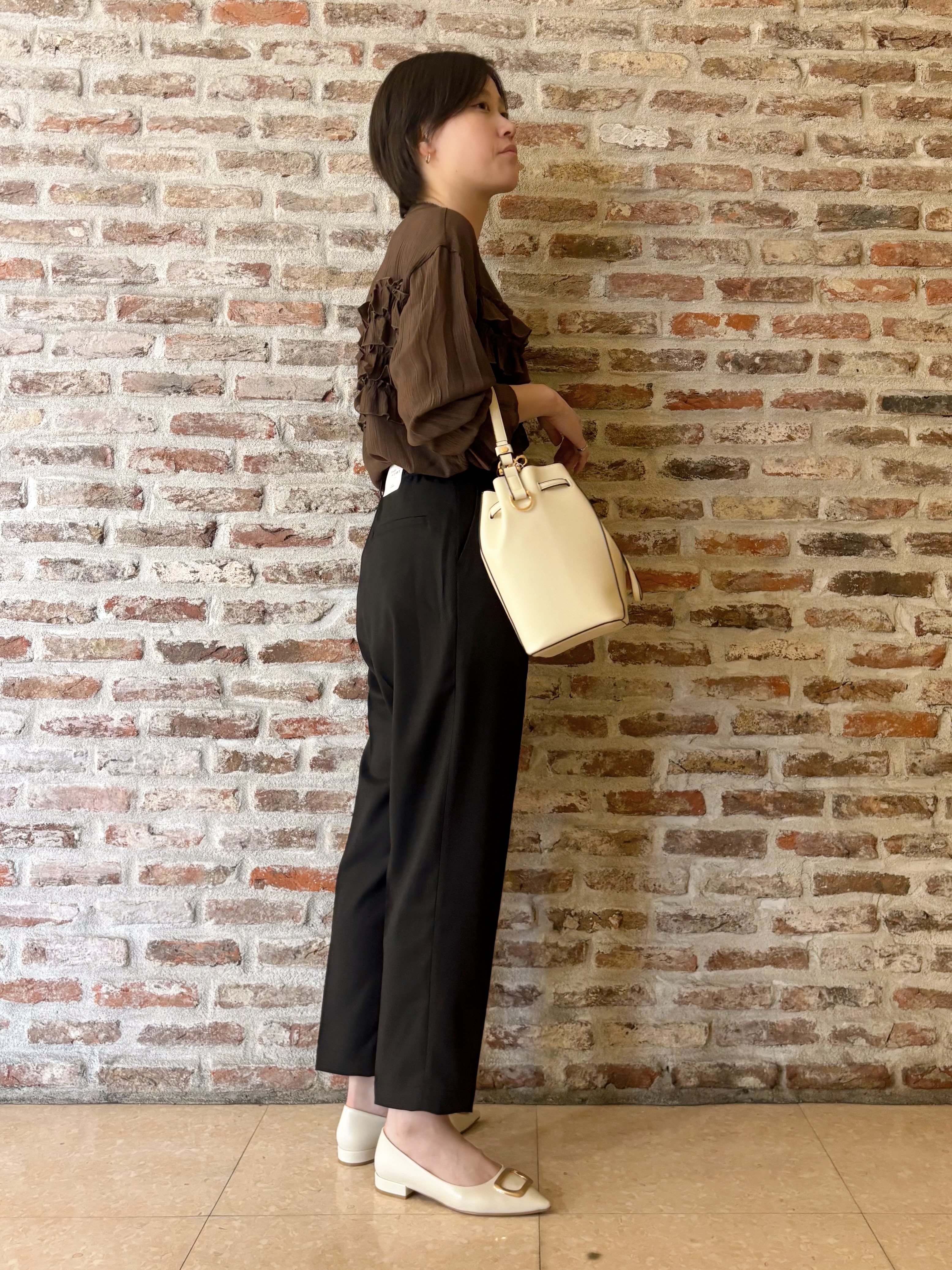 しばさんの「THE SHOP TK｜ティアードフリル楊柳シャツ」を使ったコーディネート