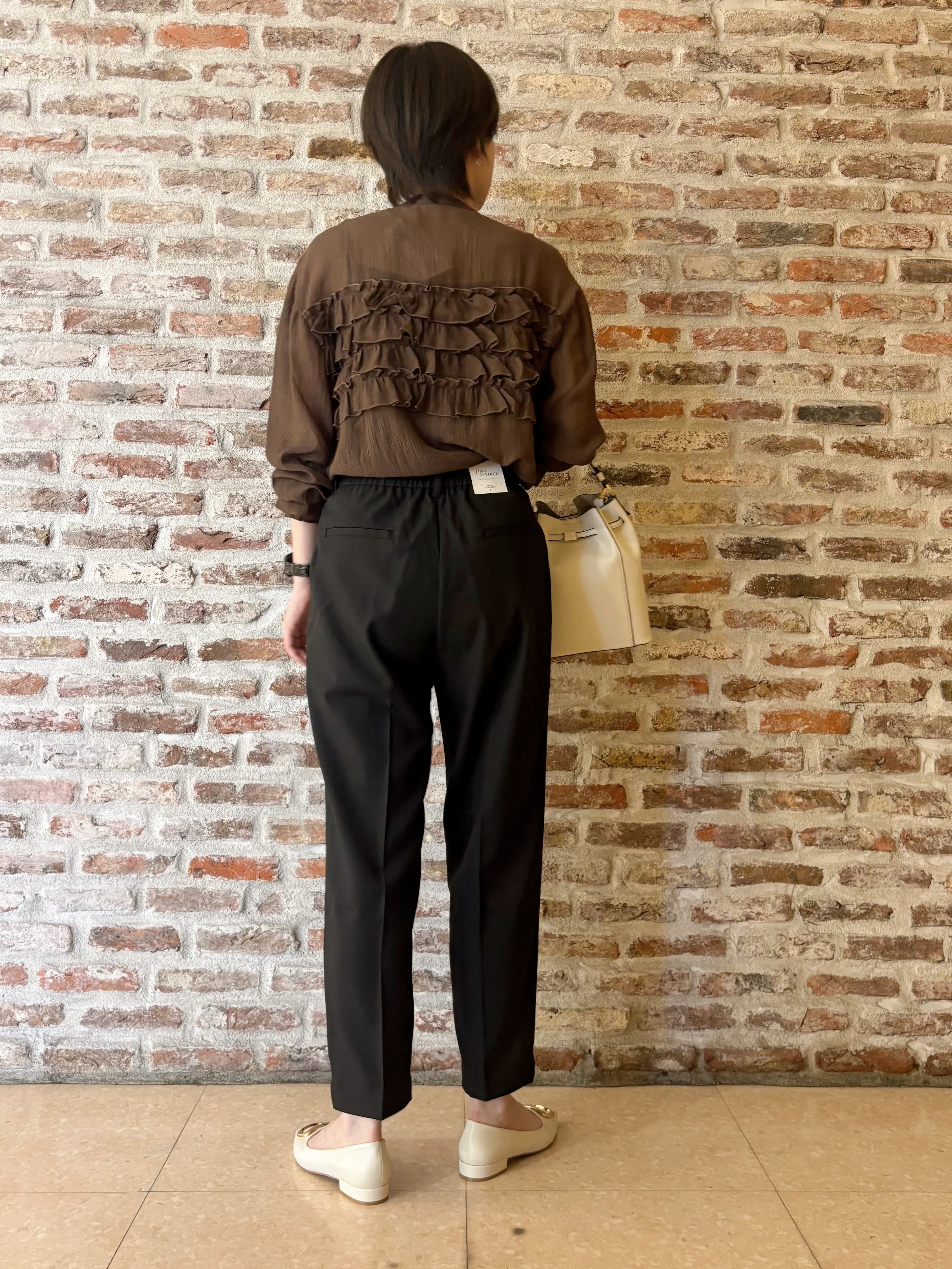 しばさんの「THE SHOP TK｜ティアードフリル楊柳シャツ」を使ったコーディネート