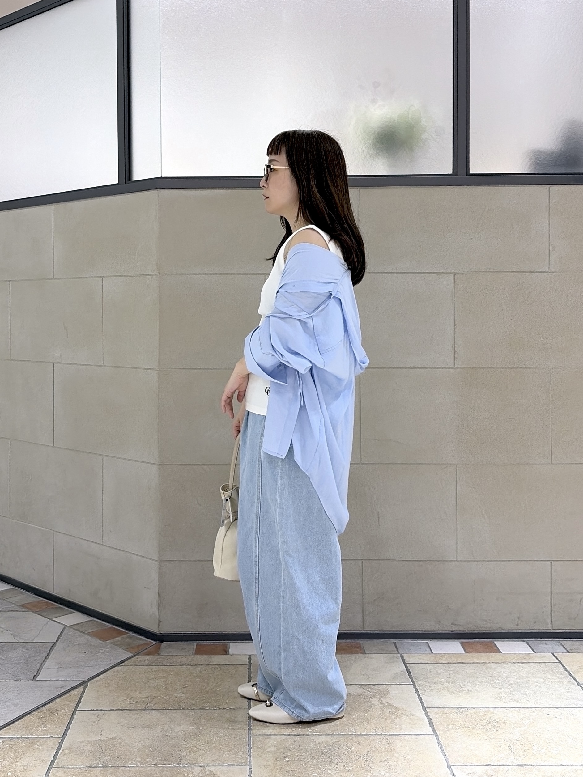 よねさんの「INDIVI｜【一部店舗限定】シアーフードオーバーシャツ」を使ったコーディネート