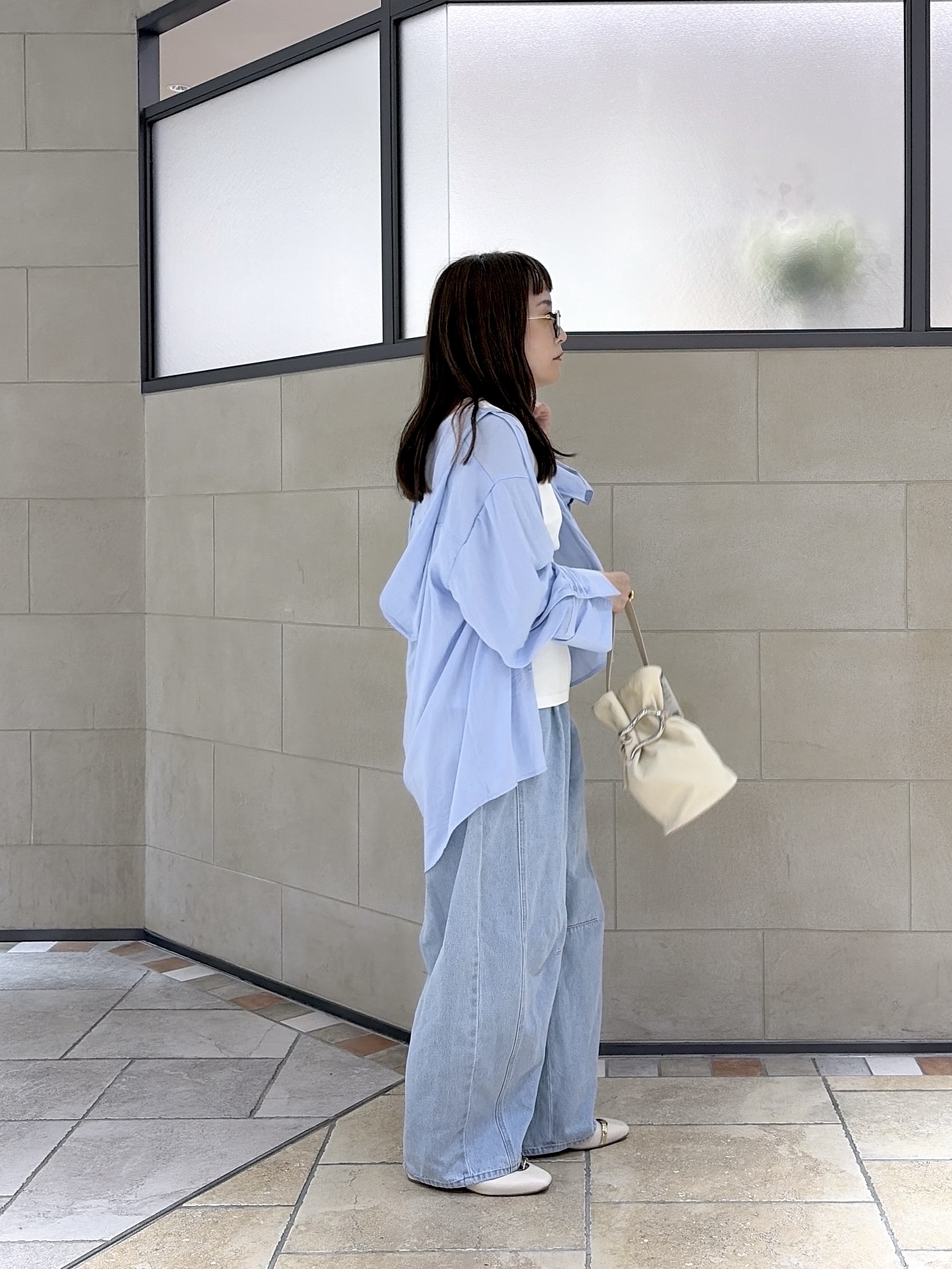 よねさんの「INDIVI｜【一部店舗限定】シアーフードオーバーシャツ」を使ったコーディネート