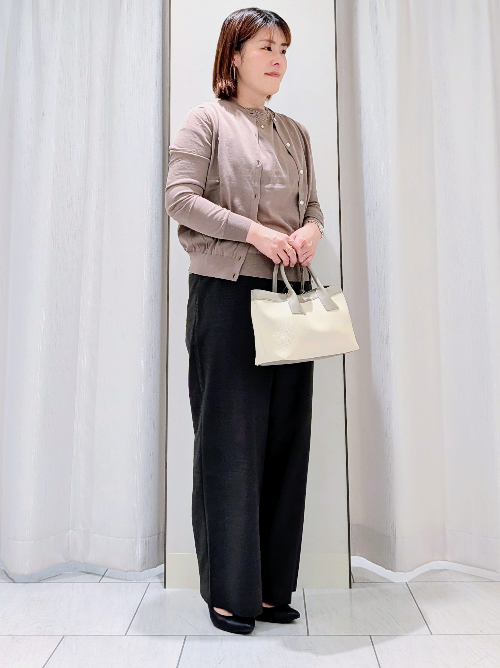 Onumaさんの「UNTITLED｜【9色展開/アンサンブル可】コットンクルーネックカーディガン」を使ったコーディネート