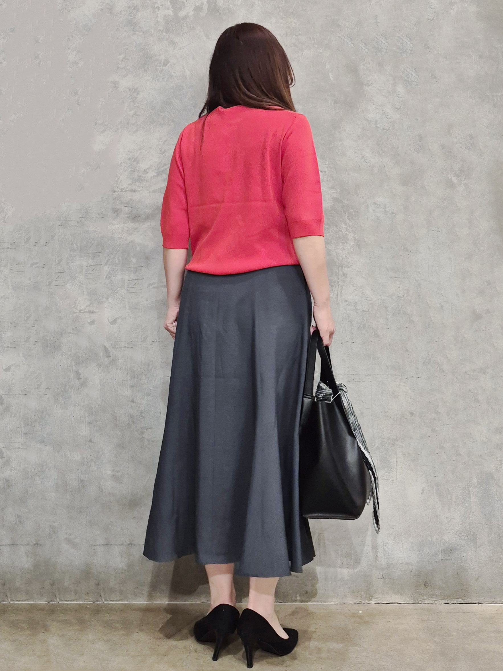 ひさえさんの「THE SHOP TK｜【S-XL/ひんやりタッチ】美しさ際立つ 6分袖ニット 洗濯機OK/UVケア/毛玉になりにくい」を使ったコーディネート