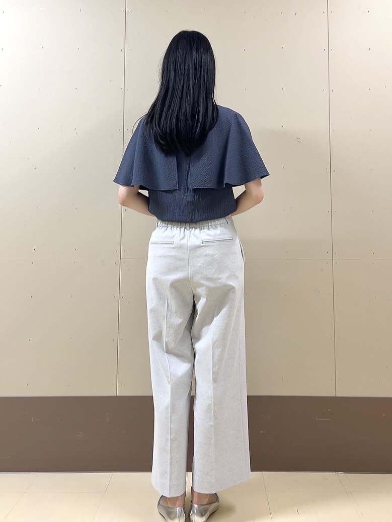 sechiさんの「UNTITLED｜【洗える/ストレッチ性/フェミニン】ケープデザインブラウス」を使ったコーディネート