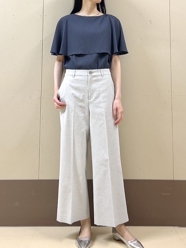 sechiさんの「UNTITLED｜【洗える/ストレッチ性/フェミニン】ケープデザインブラウス」を使ったコーディネート