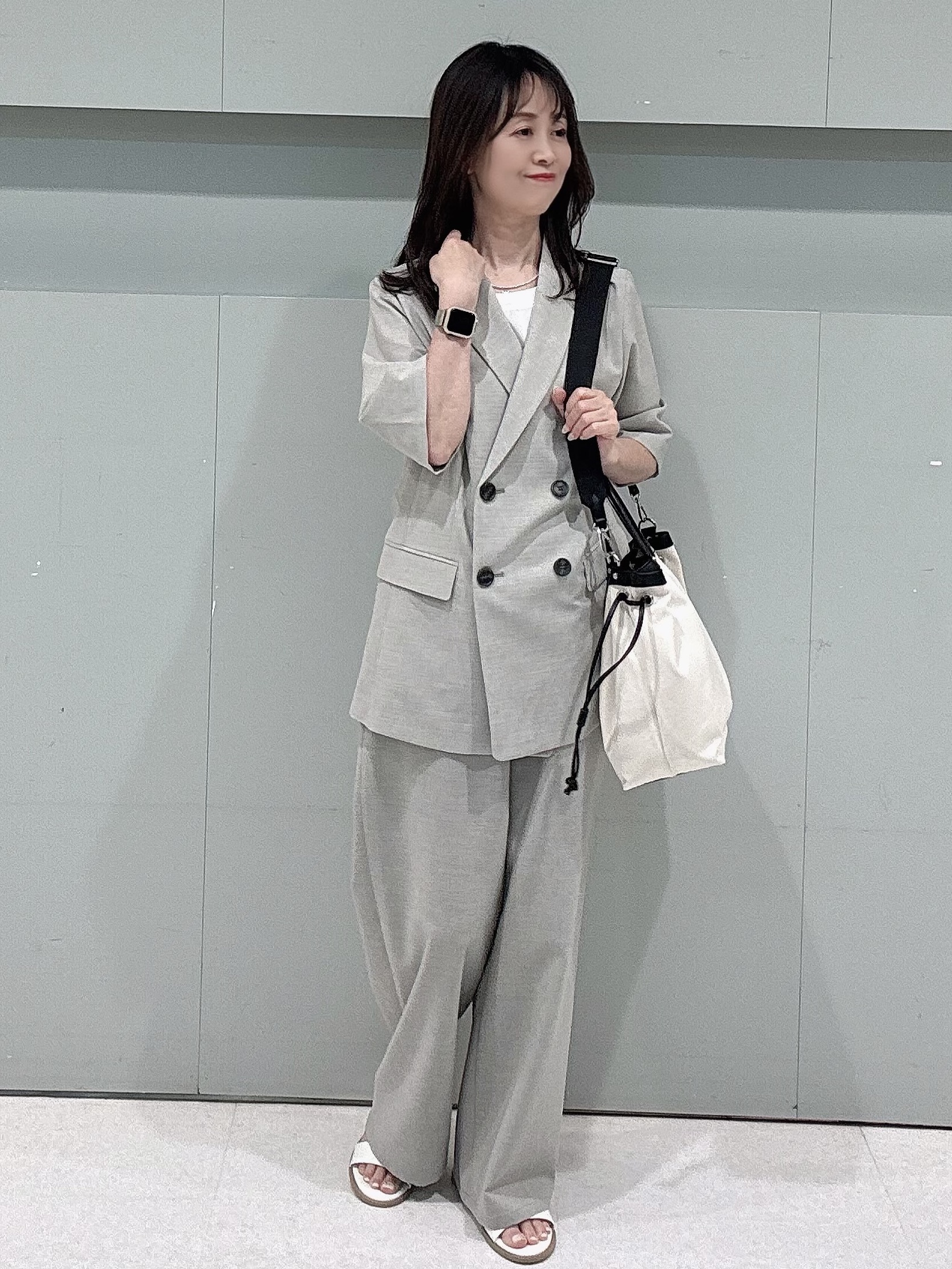 makiさんの「UNTITLED｜【シワになりにくい/セットアップ可/接触冷感】ハーフスリーブジャケット」を使ったコーディネート