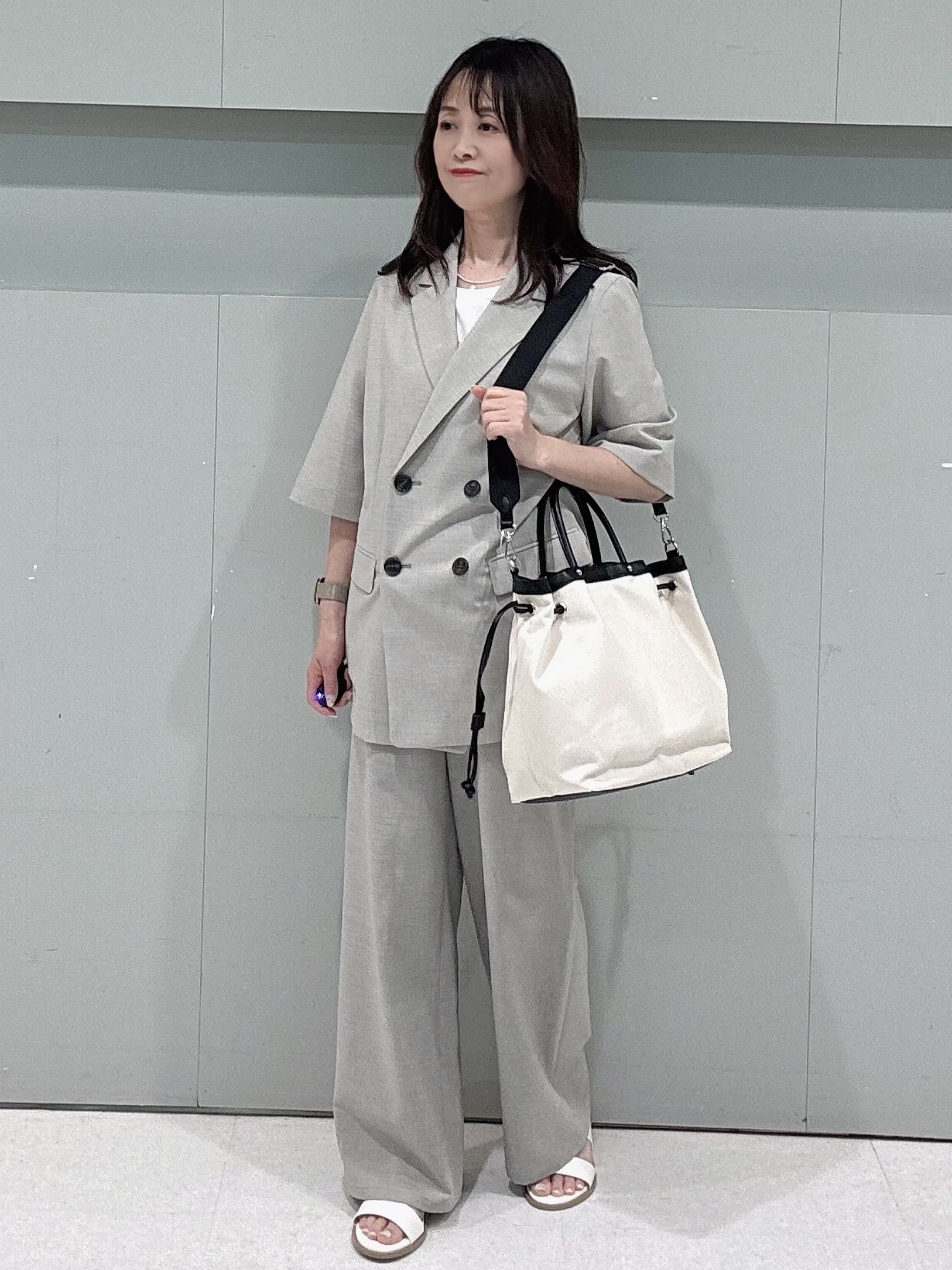 makiさんの「UNTITLED｜【シワになりにくい/セットアップ可/接触冷感】ハーフスリーブジャケット」を使ったコーディネート