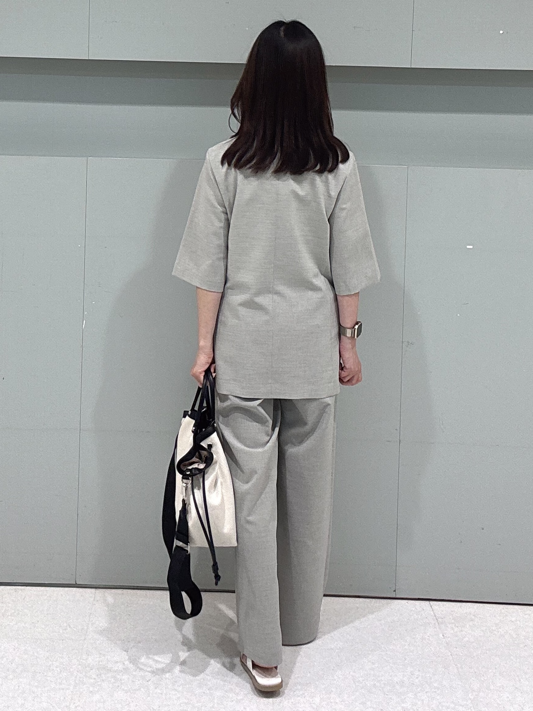 makiさんの「UNTITLED｜【シワになりにくい/セットアップ可/接触冷感】ハーフスリーブジャケット」を使ったコーディネート